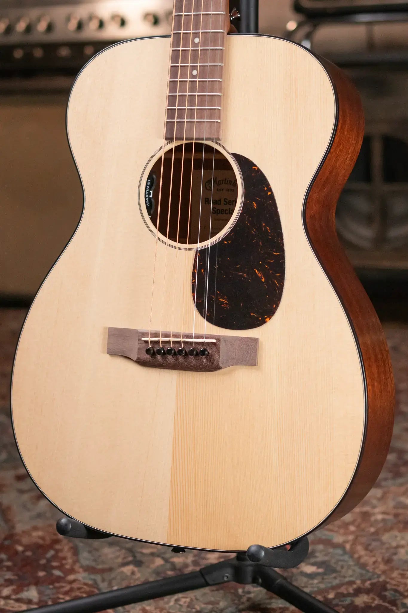 Martin 00-10E Special Acoustic/Electric with Gig Bag