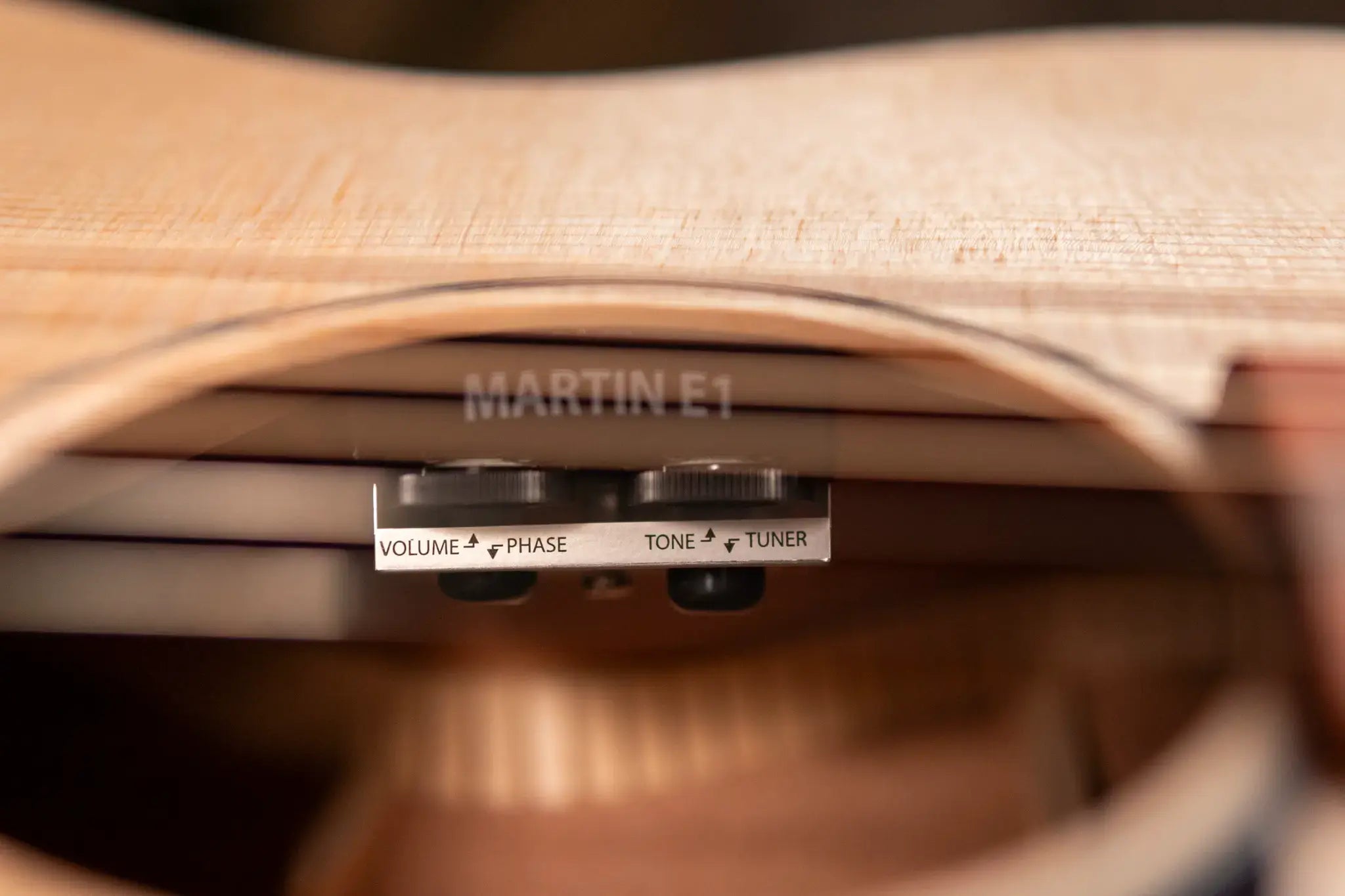 Martin OMC-10E Acoustic/Electric with Gig Bag