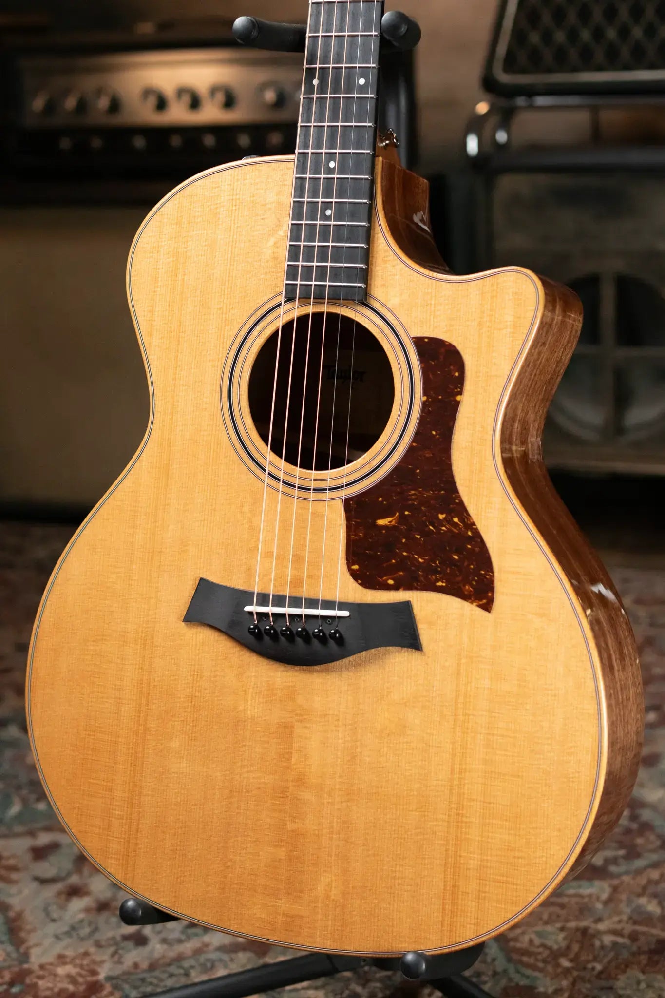 Taylor 314ce Studio Special Edition Grand Auditorium Acoustic/Electric with Hardshell Case