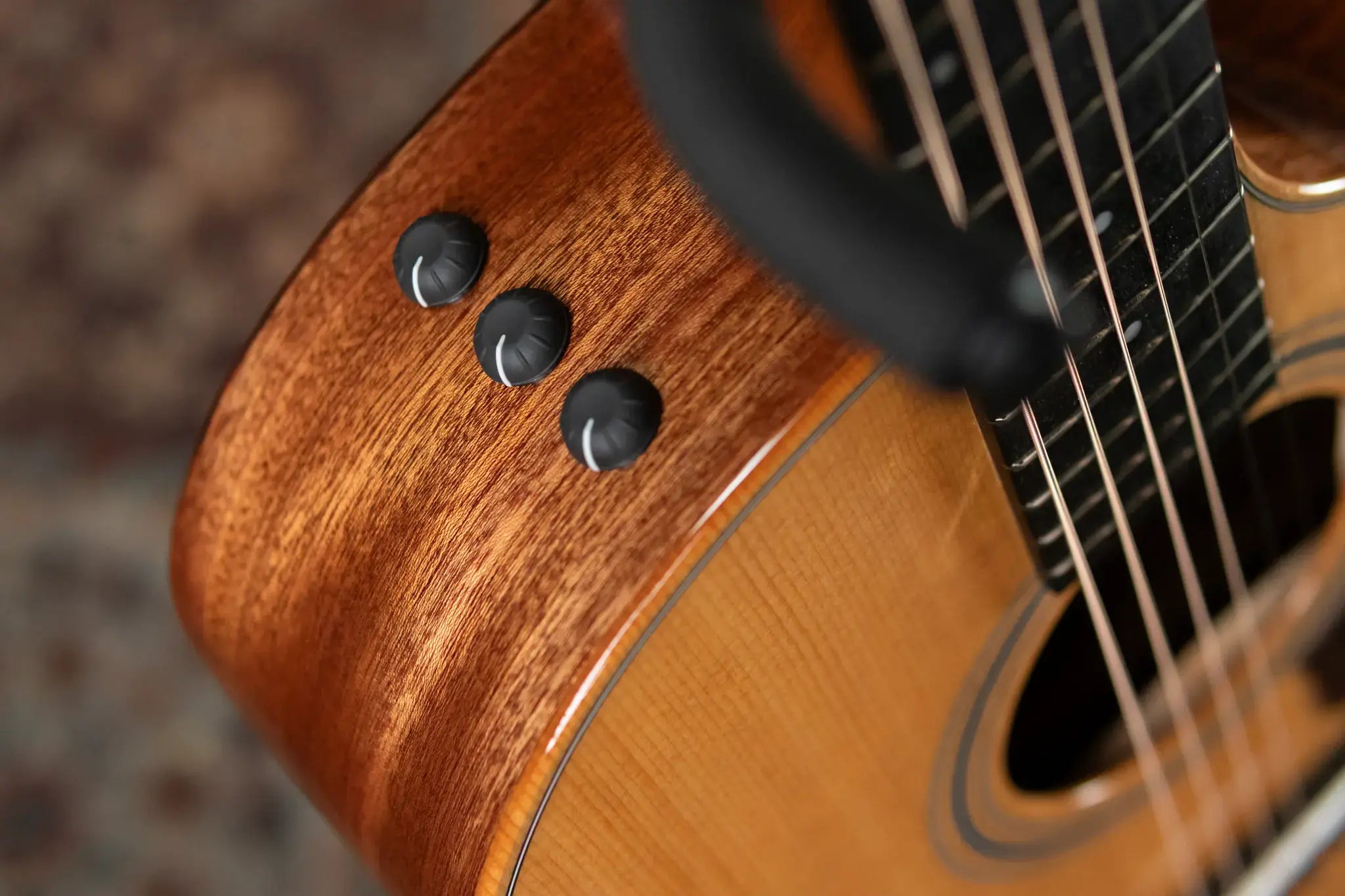 Taylor 314ce Studio Special Edition Grand Auditorium Acoustic/Electric with Hardshell Case