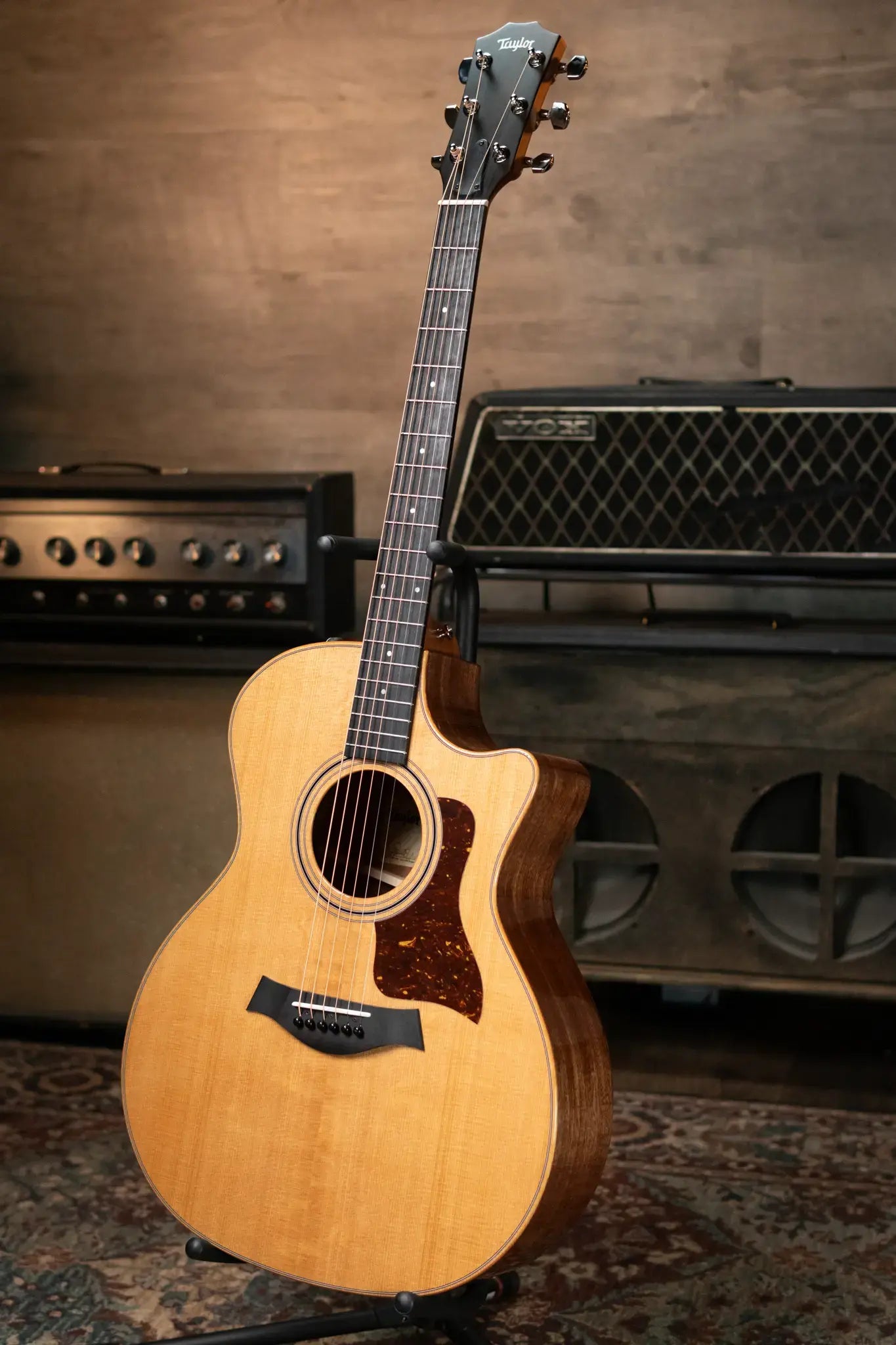 Taylor 314ce Studio Special Edition Grand Auditorium Acoustic/Electric with Hardshell Case