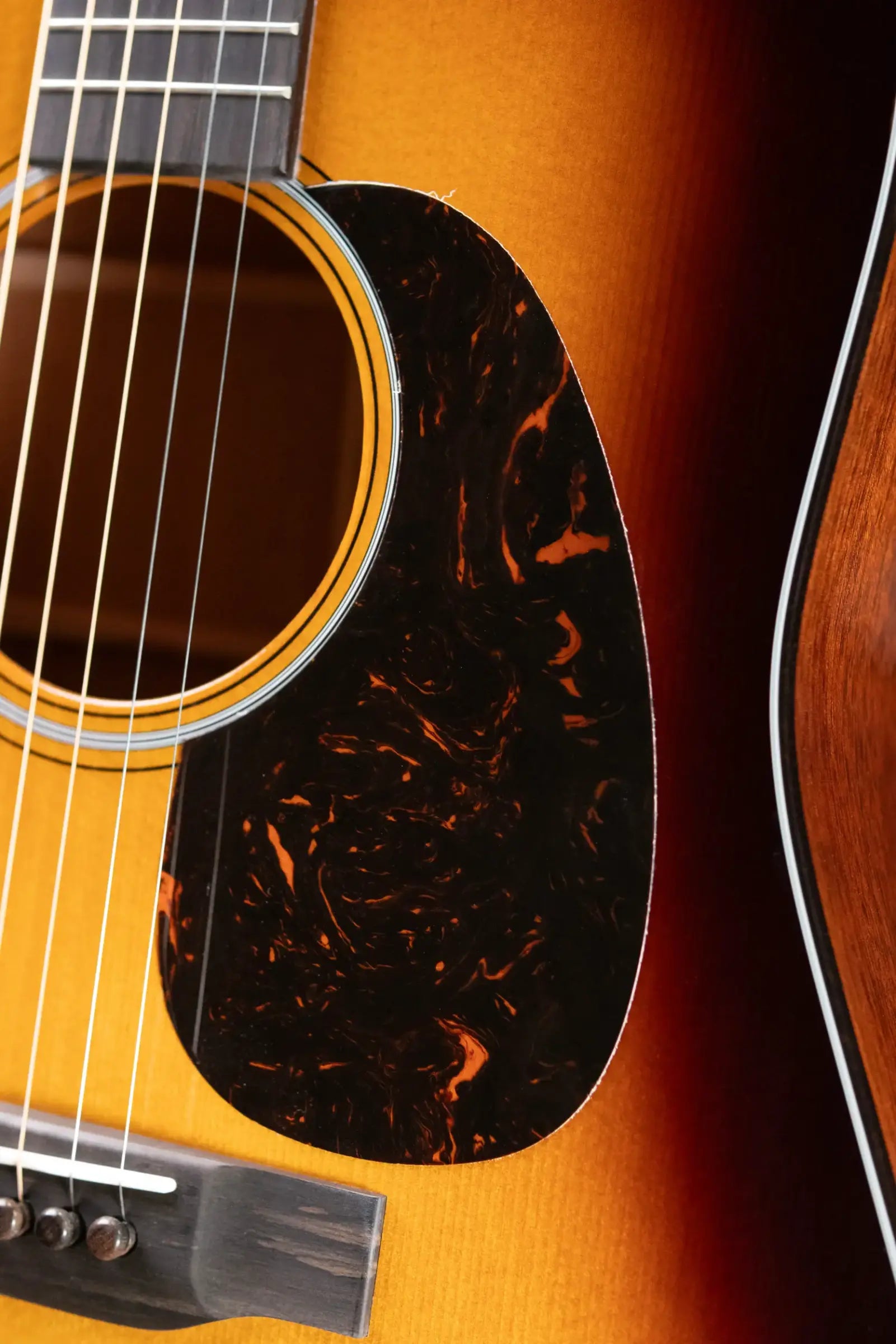 Martin D-18 Molly Tuttle Signature Dreadnought Acoustic Guitar - Vintage Sunburst with Hardshell Case