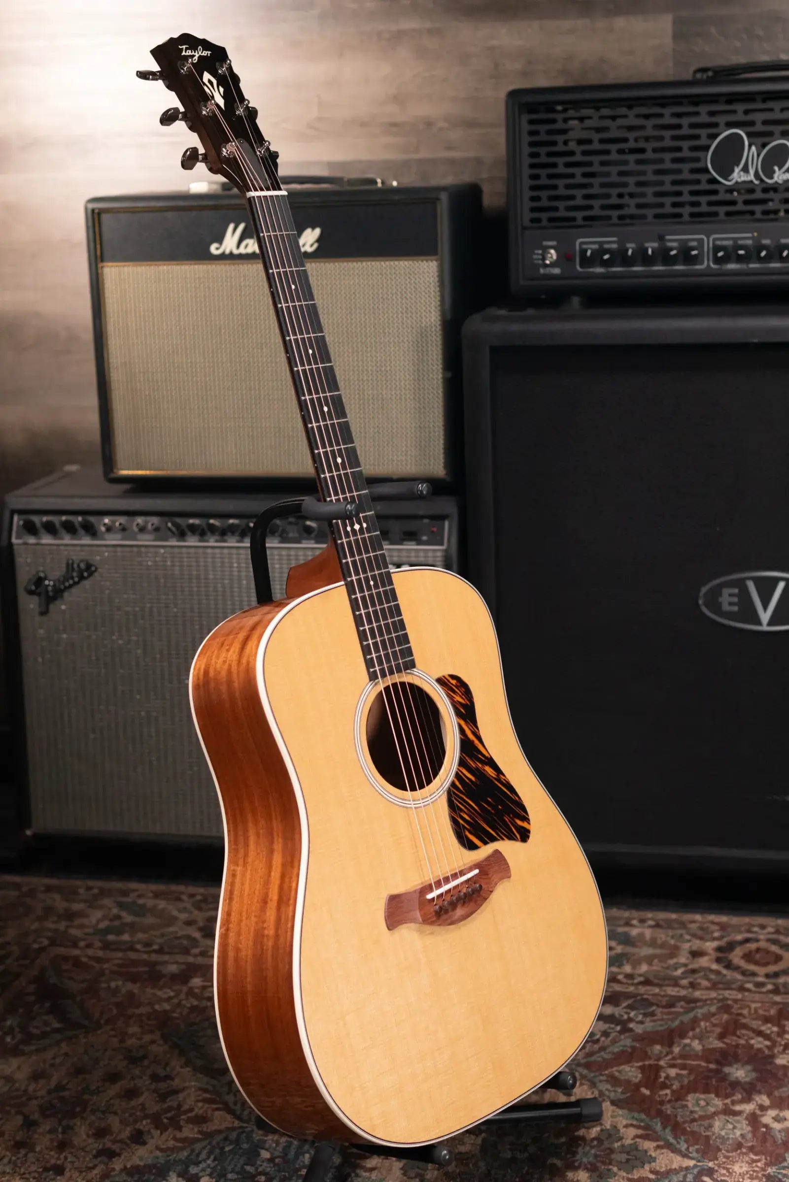 Taylor Gold Label 510e Dreadnought Acoustic/Electric Guitar with Hardshell Case