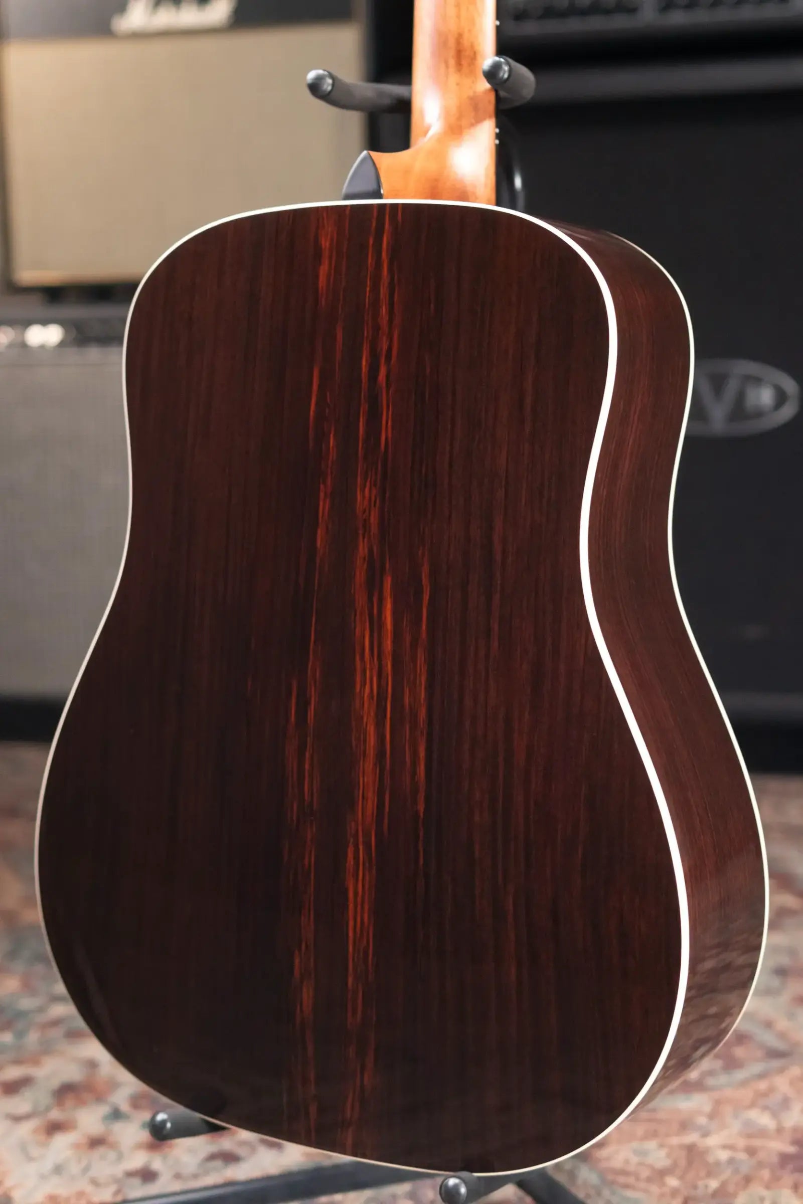 Taylor Gold Label 710e Dreadnought Acoustic/Electric Guitar with Hardshell Case