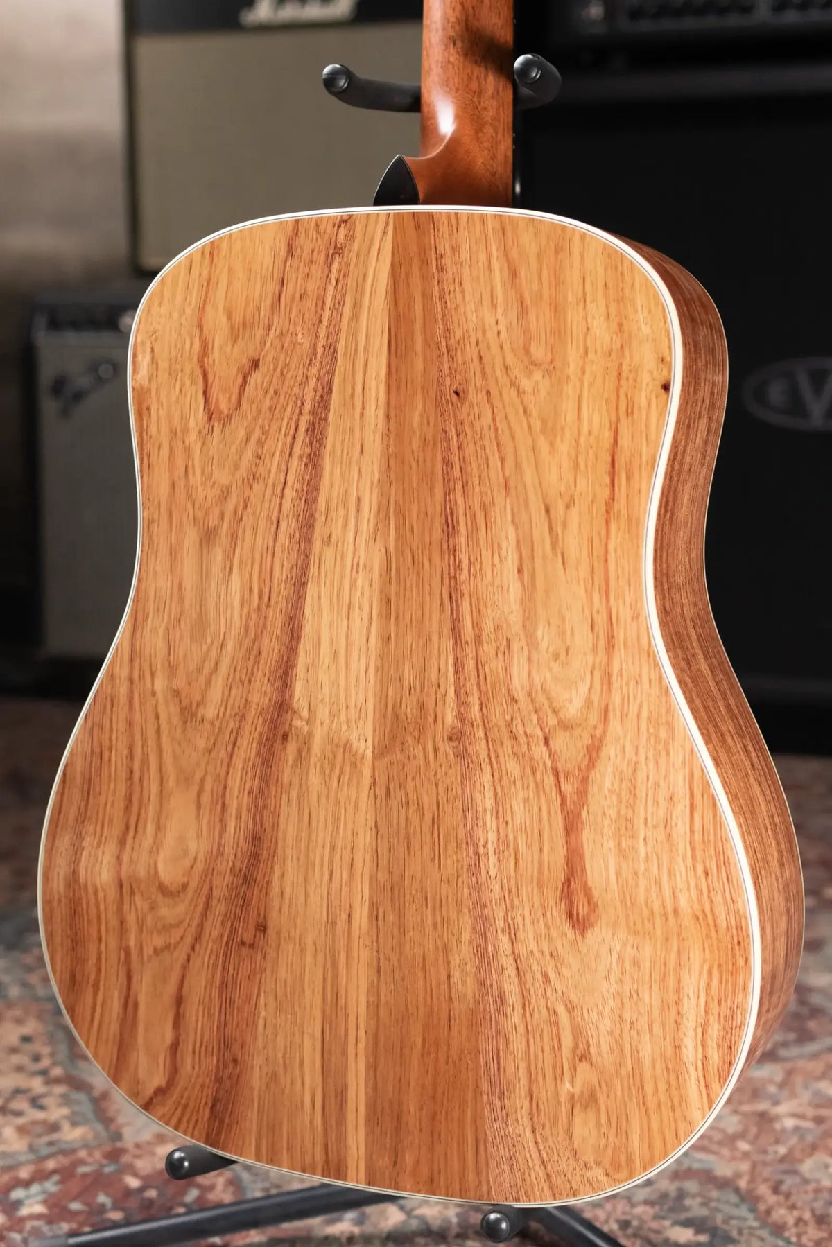 Taylor Gold Label 810e Dreadnought Acoustic/Electric Guitar with Hardshell Case - Demo