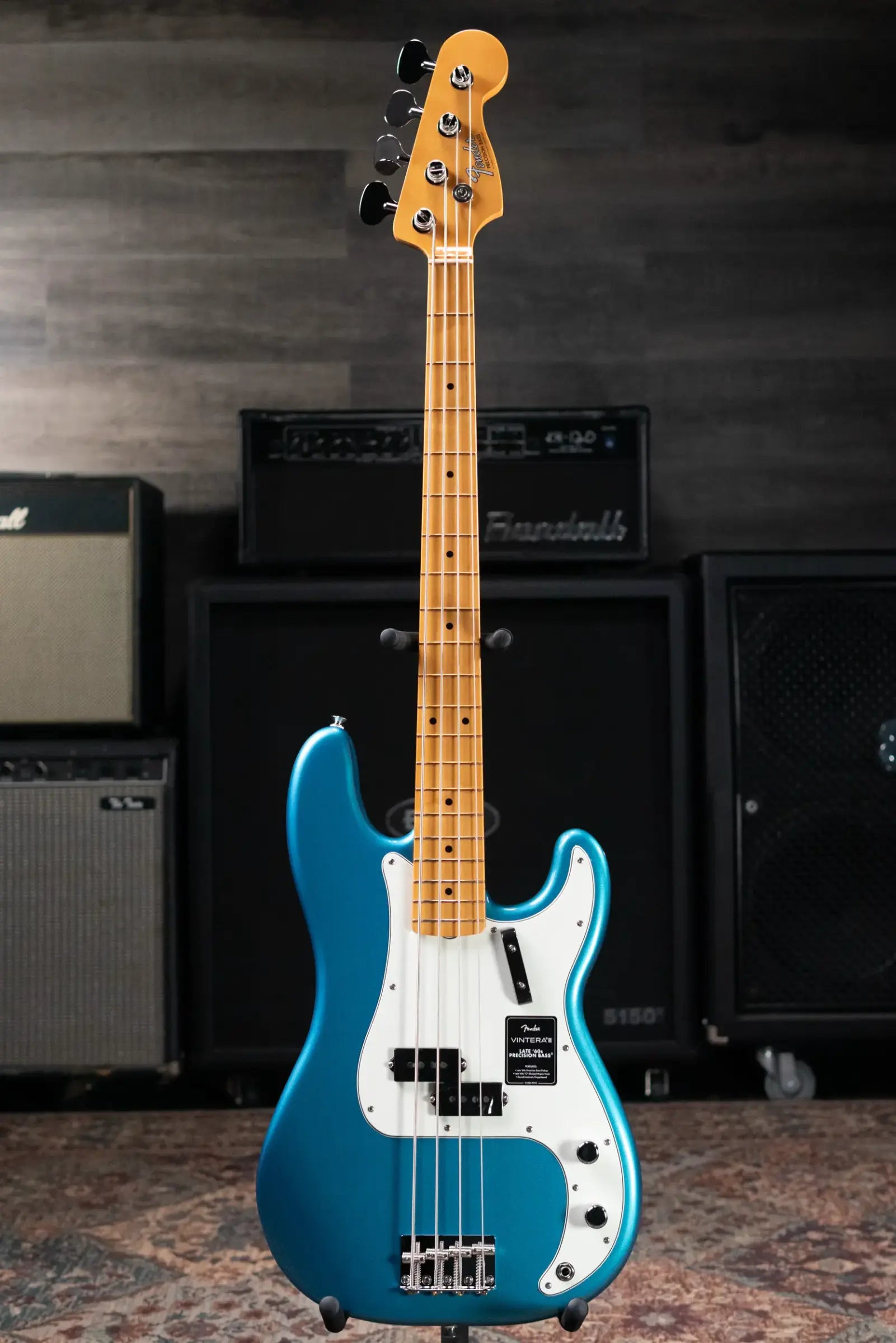 Fender Vintera III Late '60s Precision Bass - Lake Placid Blue with Gig Bag