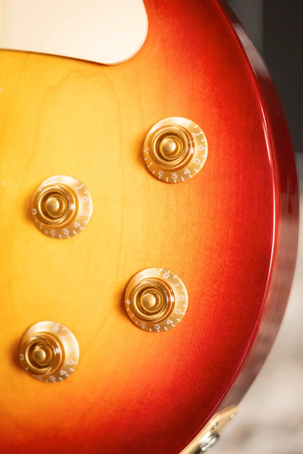 Gibson Les Paul Studio Double Trouble Electric Guitar - Cherry Sunburst with Gig Bag - Demo