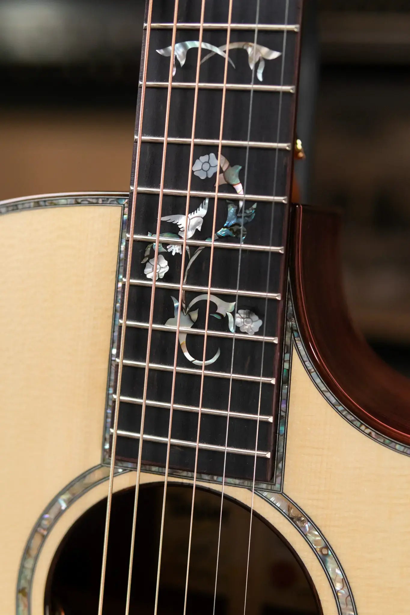 Taylor Legacy 914ce Grand Auditorium Acoustic/Electric Guitar with Hardshell Case