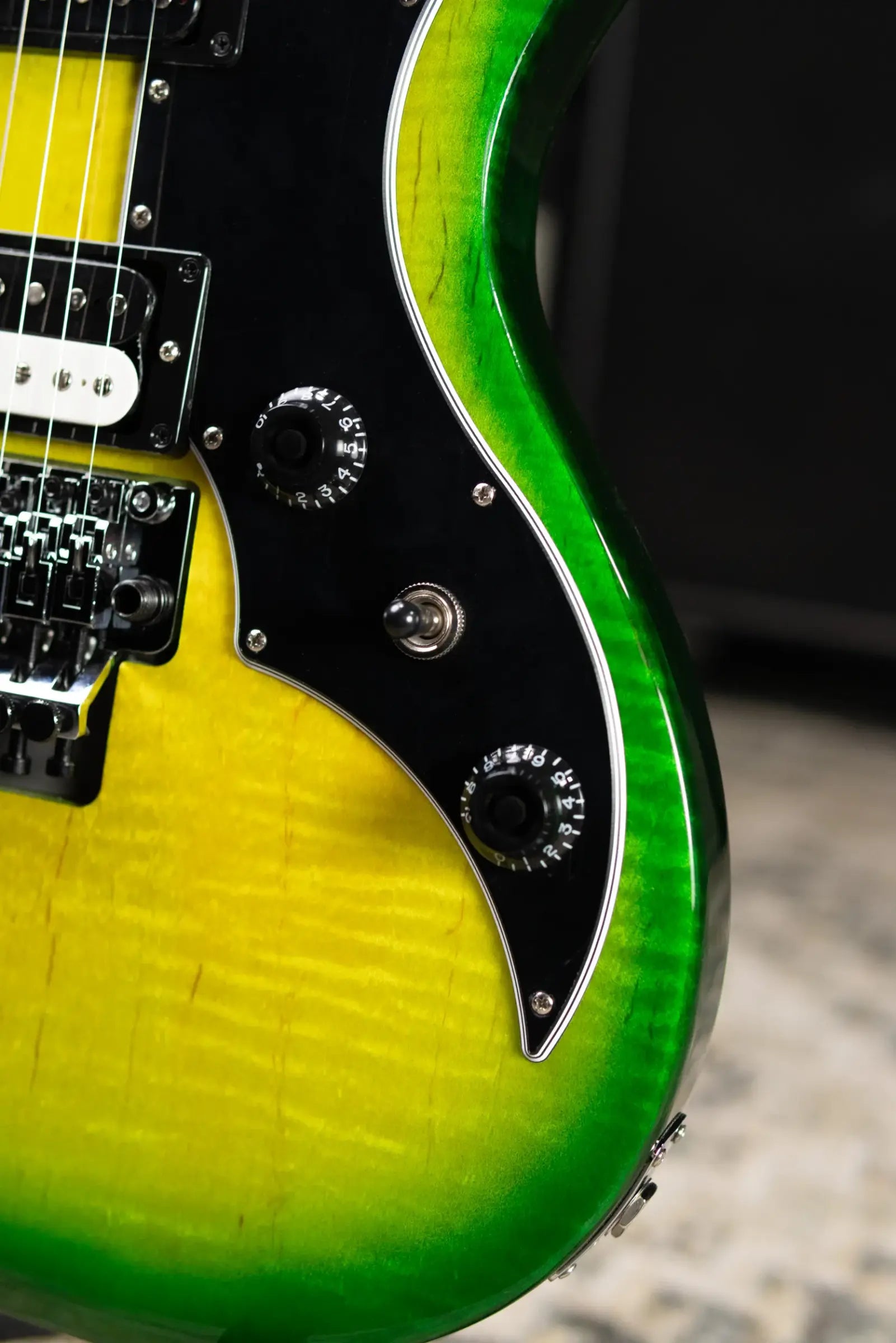 Gibson Victory Floyd Rose Electric Guitar - Iguana Burst with Hardshell Case