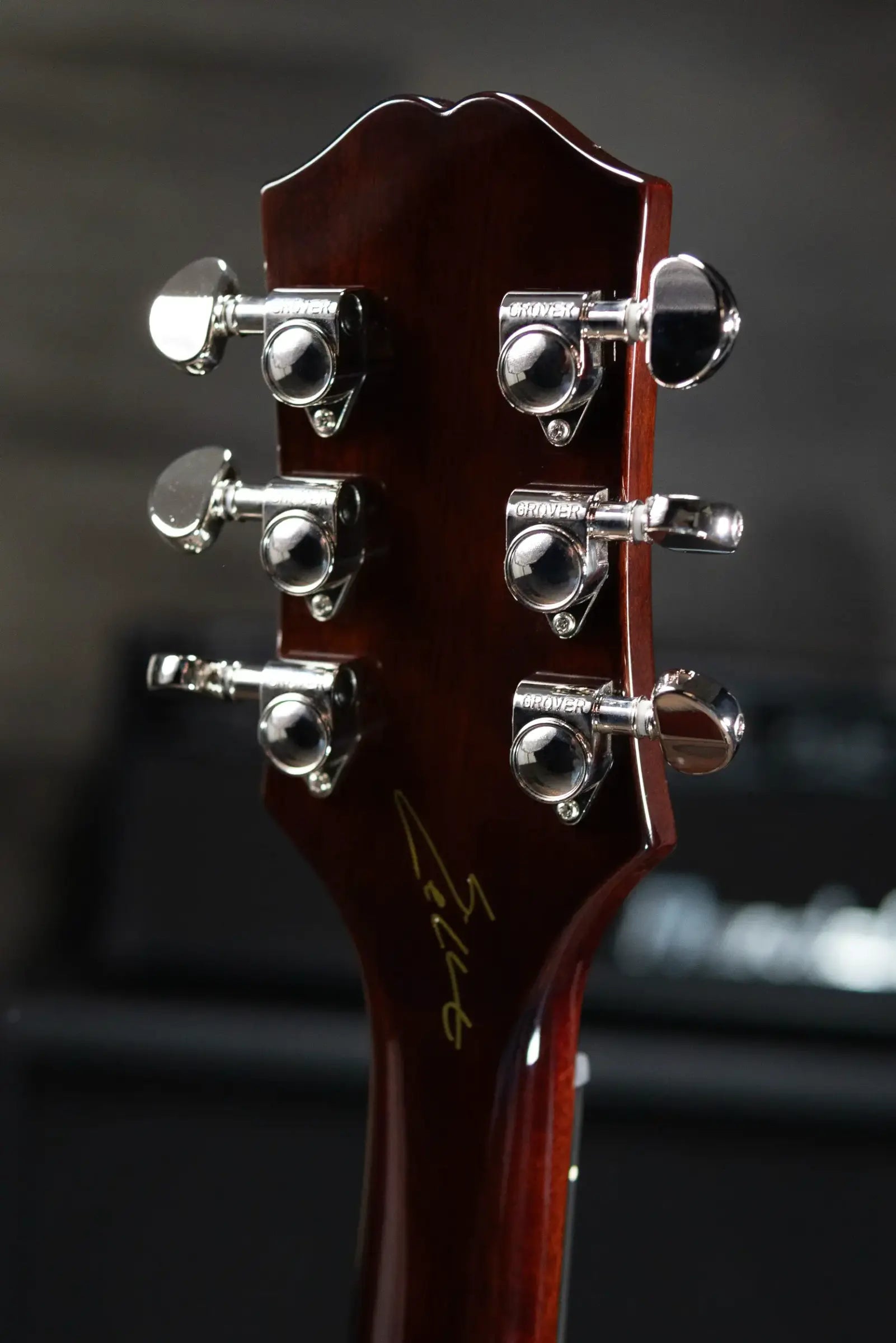 Epiphone Eric Church Signature Hummingbird Dark Studio Acoustic/Electric Guitar - Cobra Burst with Hardshell Case