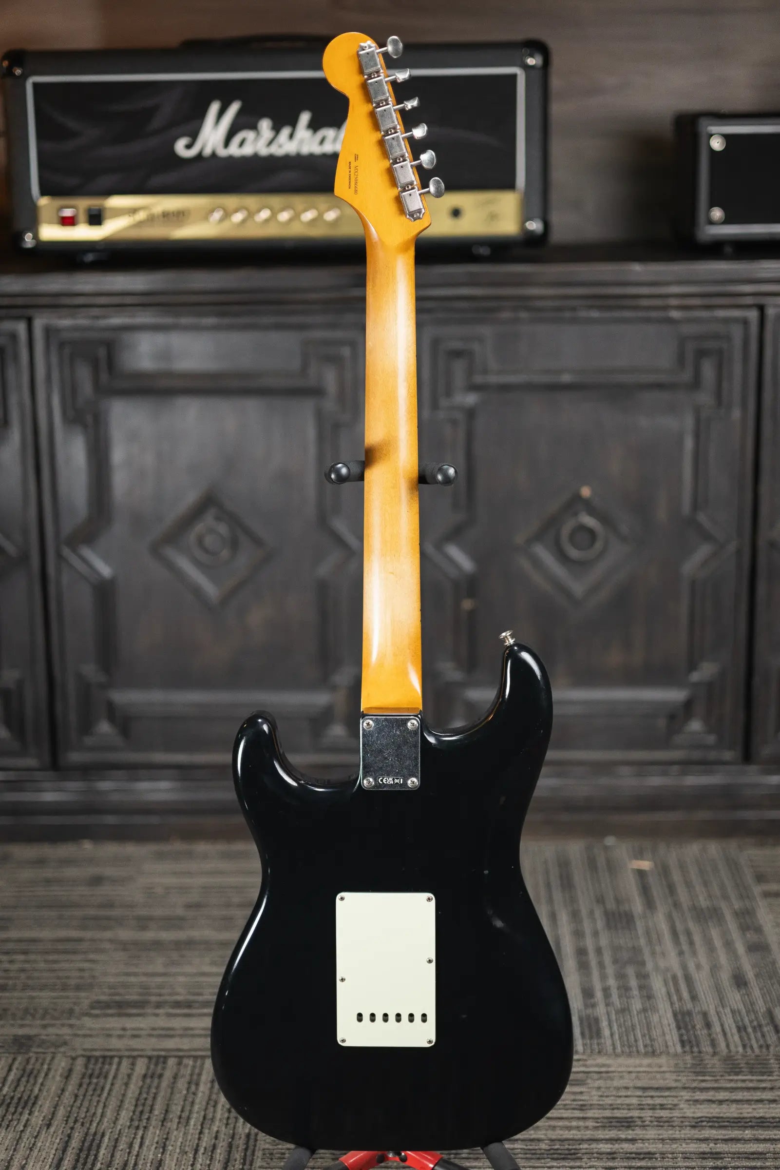 Fender Vintera II Road Worn '60s Stratocaster Electric Guitar, Maple Fingerboard - Black with Hardshell Case