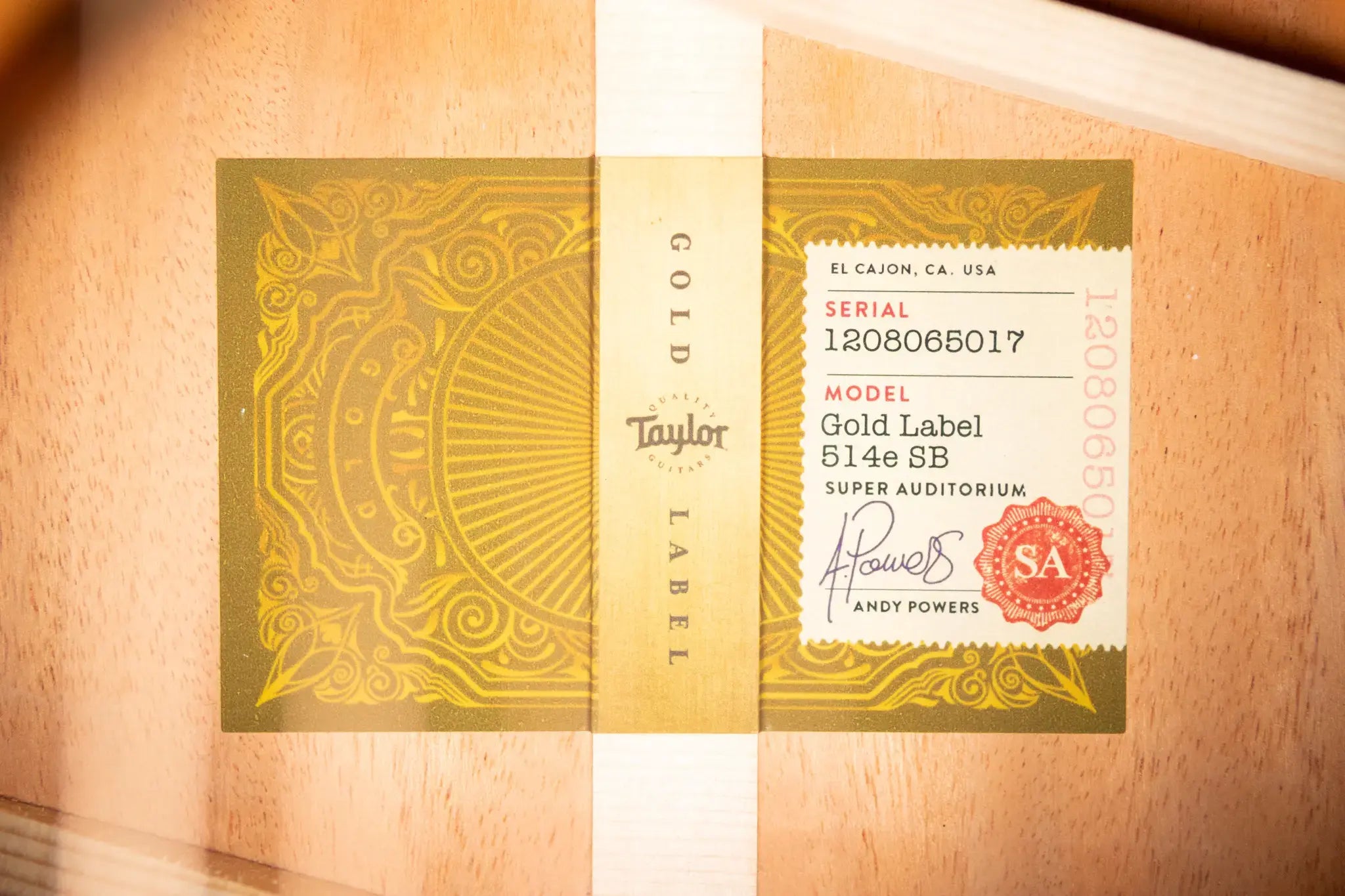 Taylor Gold Label 514e Super Auditorium Acoustic/Electric Guitar - Sunburst with Cream Pickguard and Hardshell Case