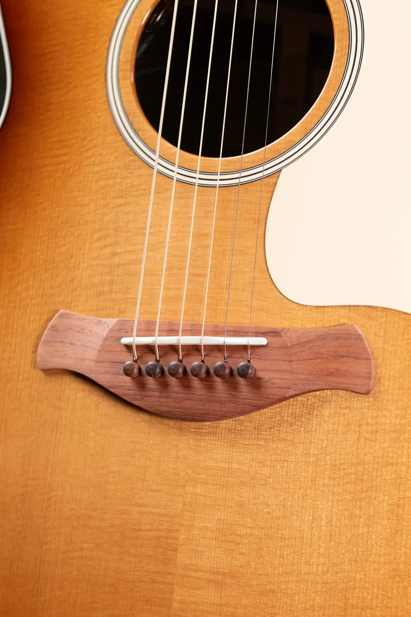 Taylor Gold Label 714e Super Auditorium Acoustic/Electric Guitar - Sunburst with Cream Pickguard and Hardshell Case