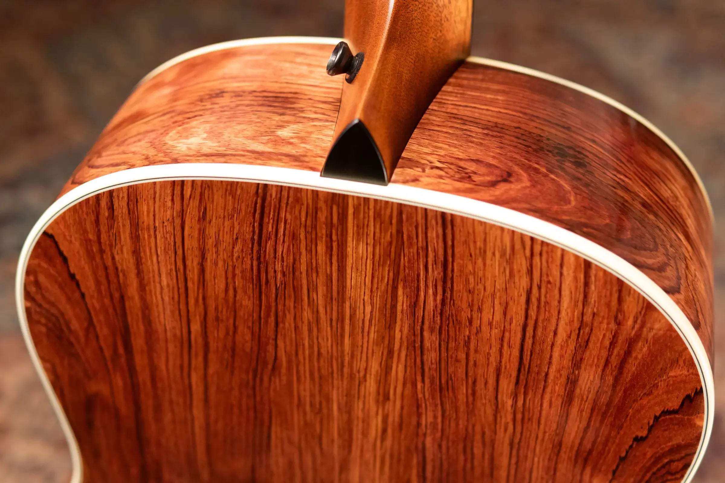 Taylor Gold Label 817e Grand Pacific Acoustic/Electric Guitar - Sunburst Top with Hardshell Case