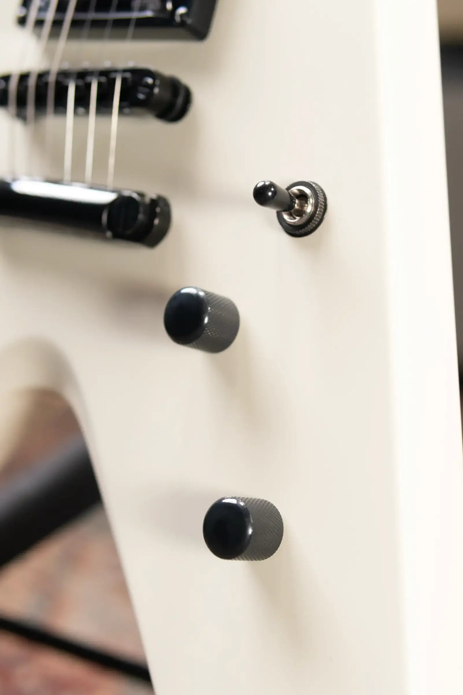 ESP LTD James Hetfield Signature Vulture Electric Guitar - Olympic White with Hardshell Case