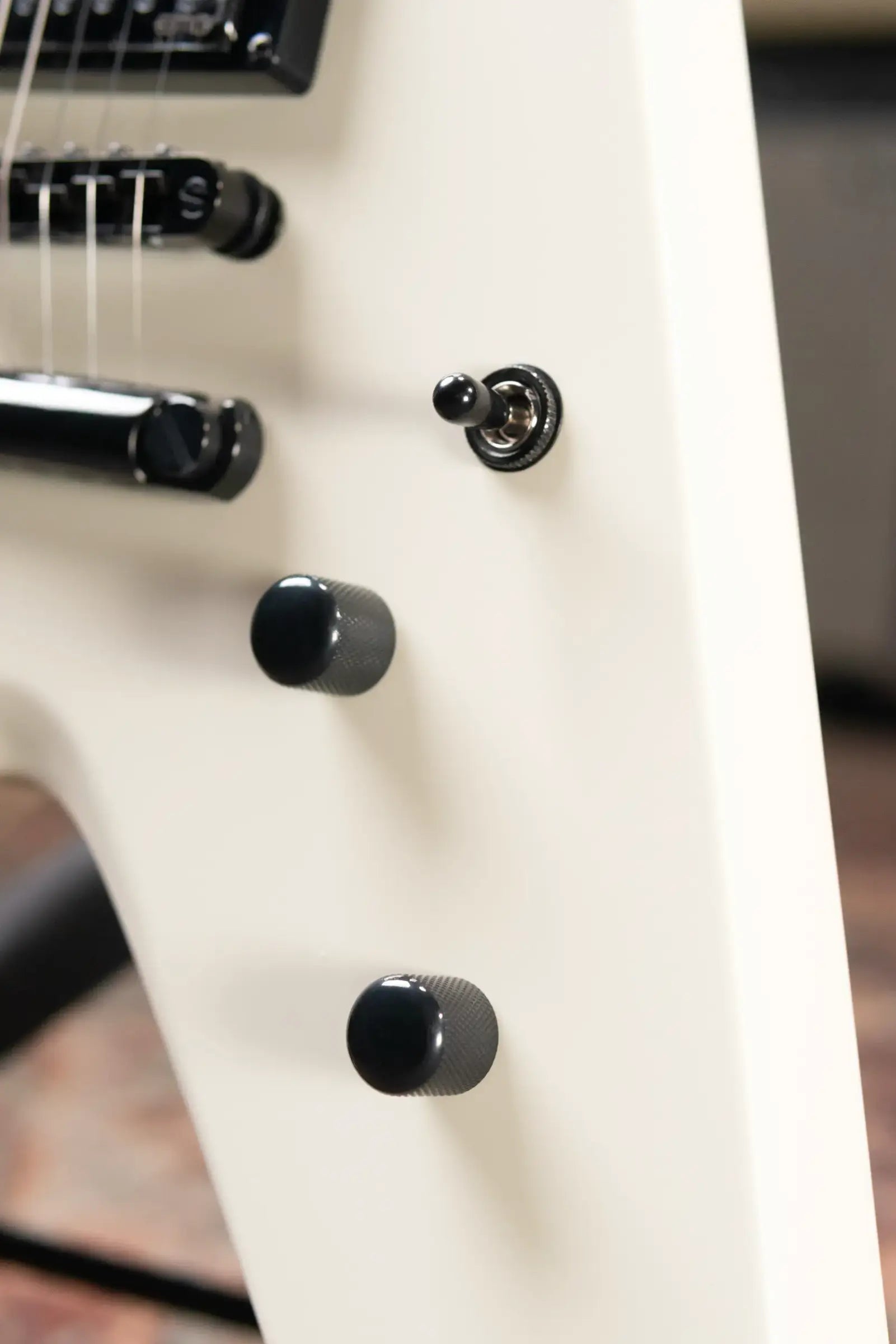 ESP LTD James Hetfield Signature Vulture Electric Guitar - Olympic White with Hardshell Case