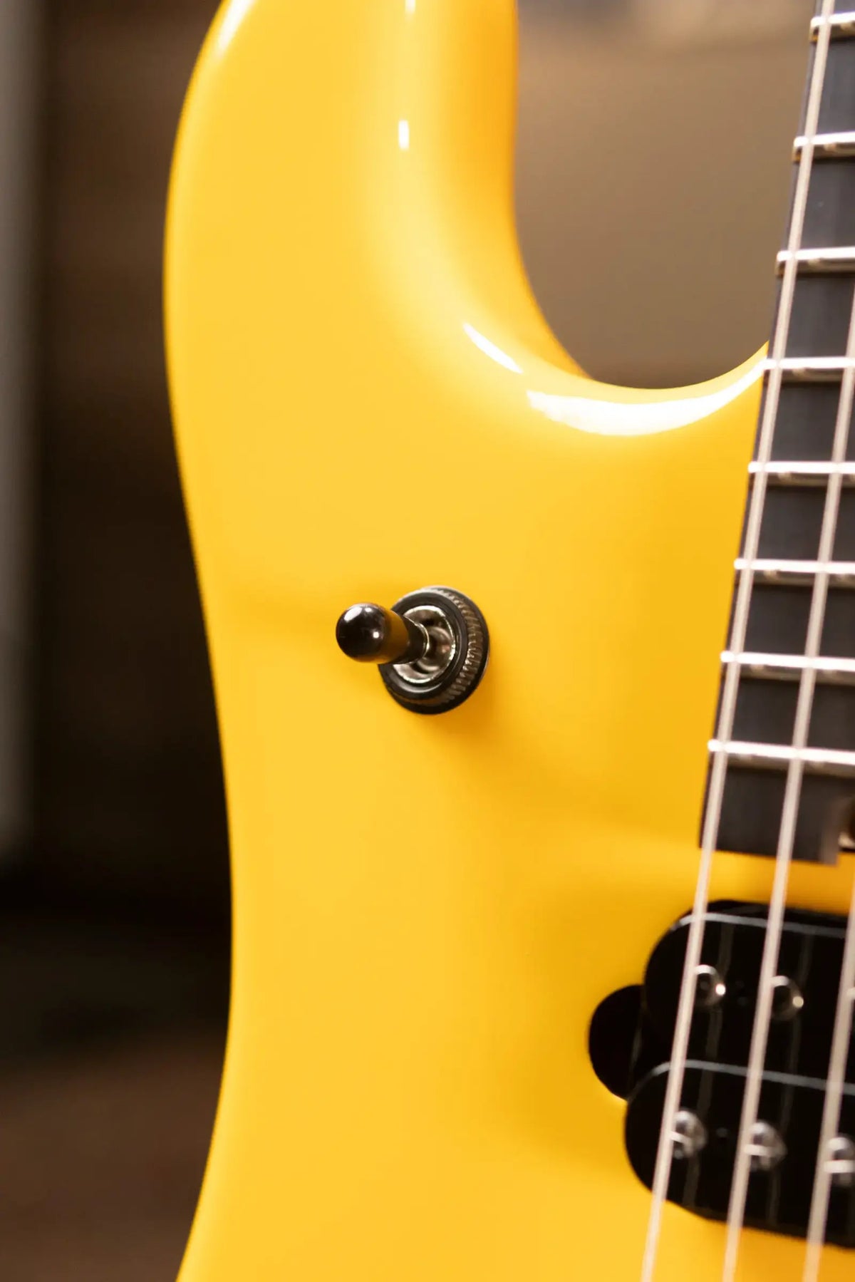EVH 5150 Series Standard Electric Guitar - EVH Yellow