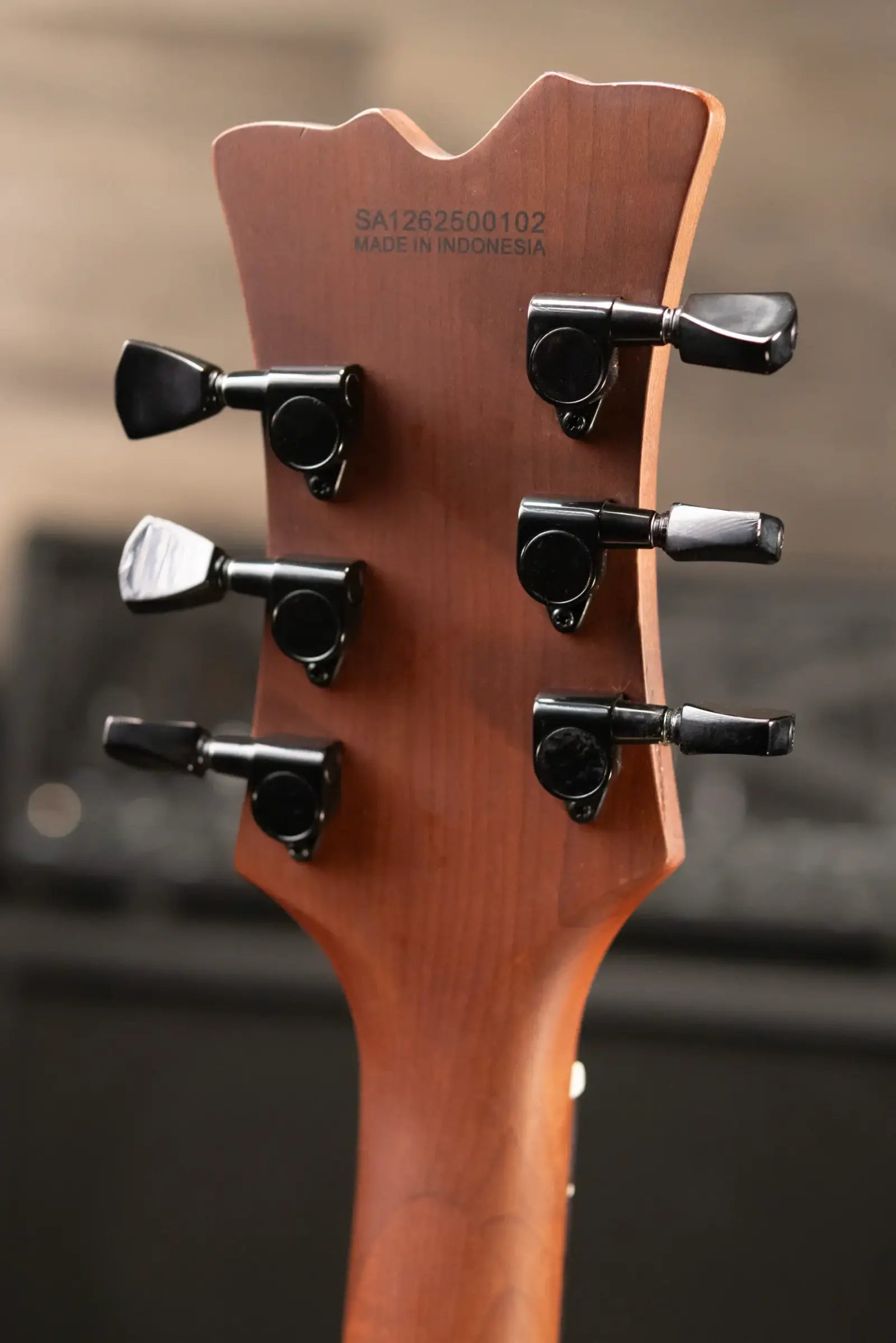 EVH SA-126 Standard Semi-Hollow Electric Guitar - Satin Vintage White