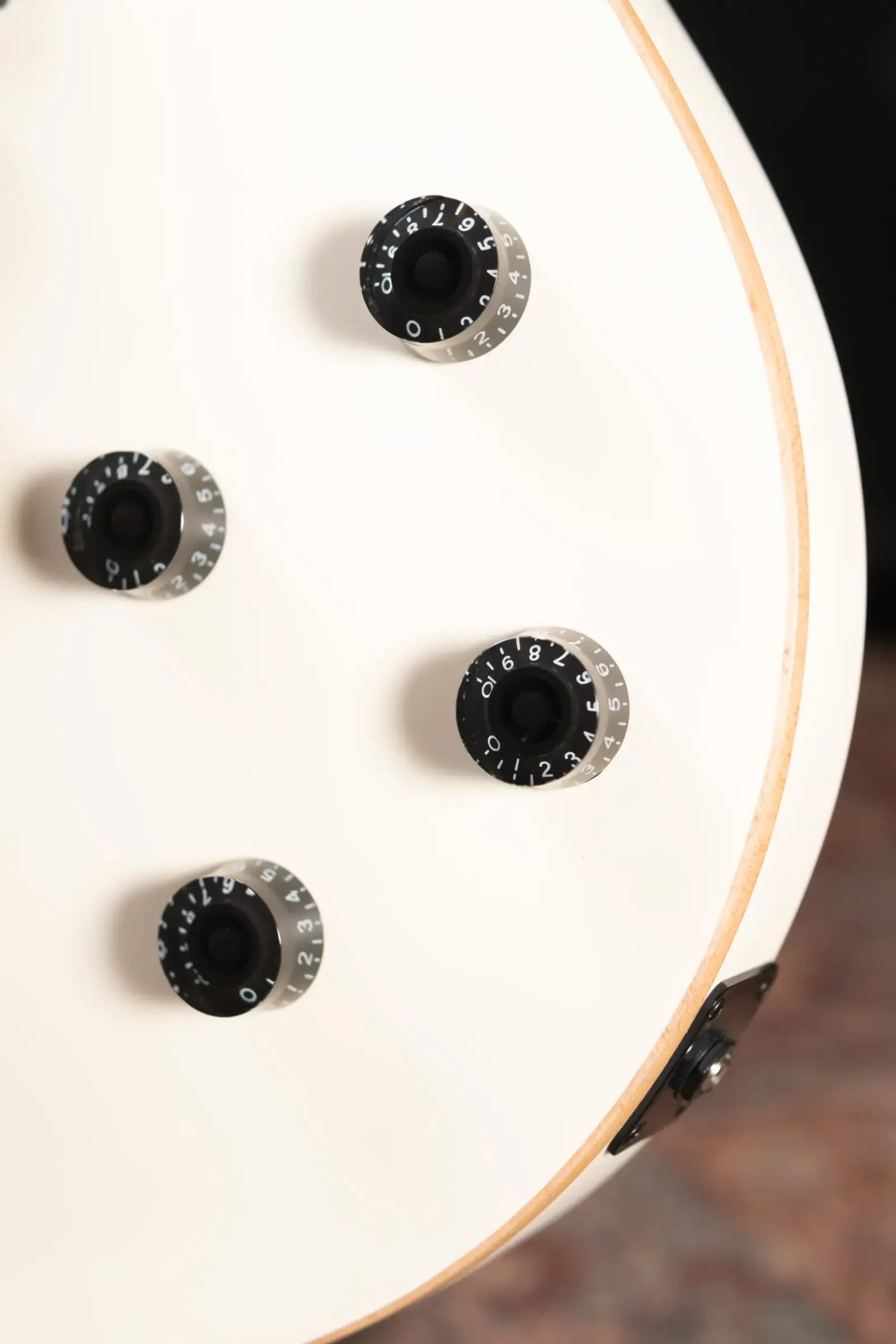 EVH SA-126 Standard Semi-Hollow Electric Guitar - Satin Vintage White