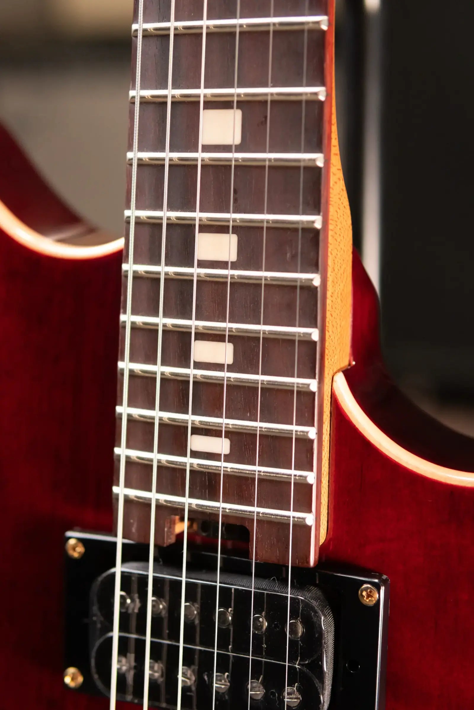 EVH SA-126 Standard Semi-Hollow Electric Guitar - Wine Red