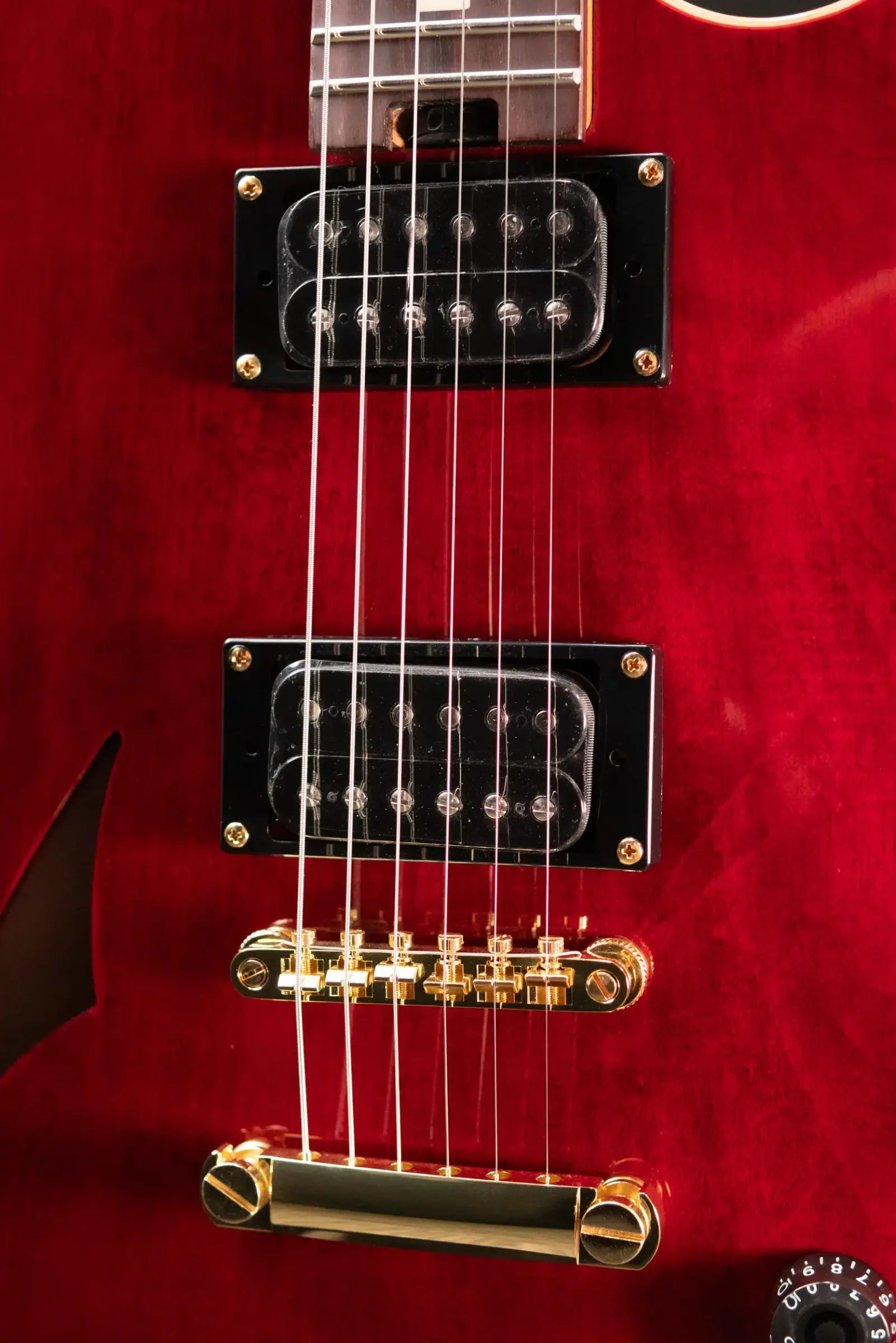 EVH SA-126 Standard Semi-Hollow Electric Guitar - Wine Red