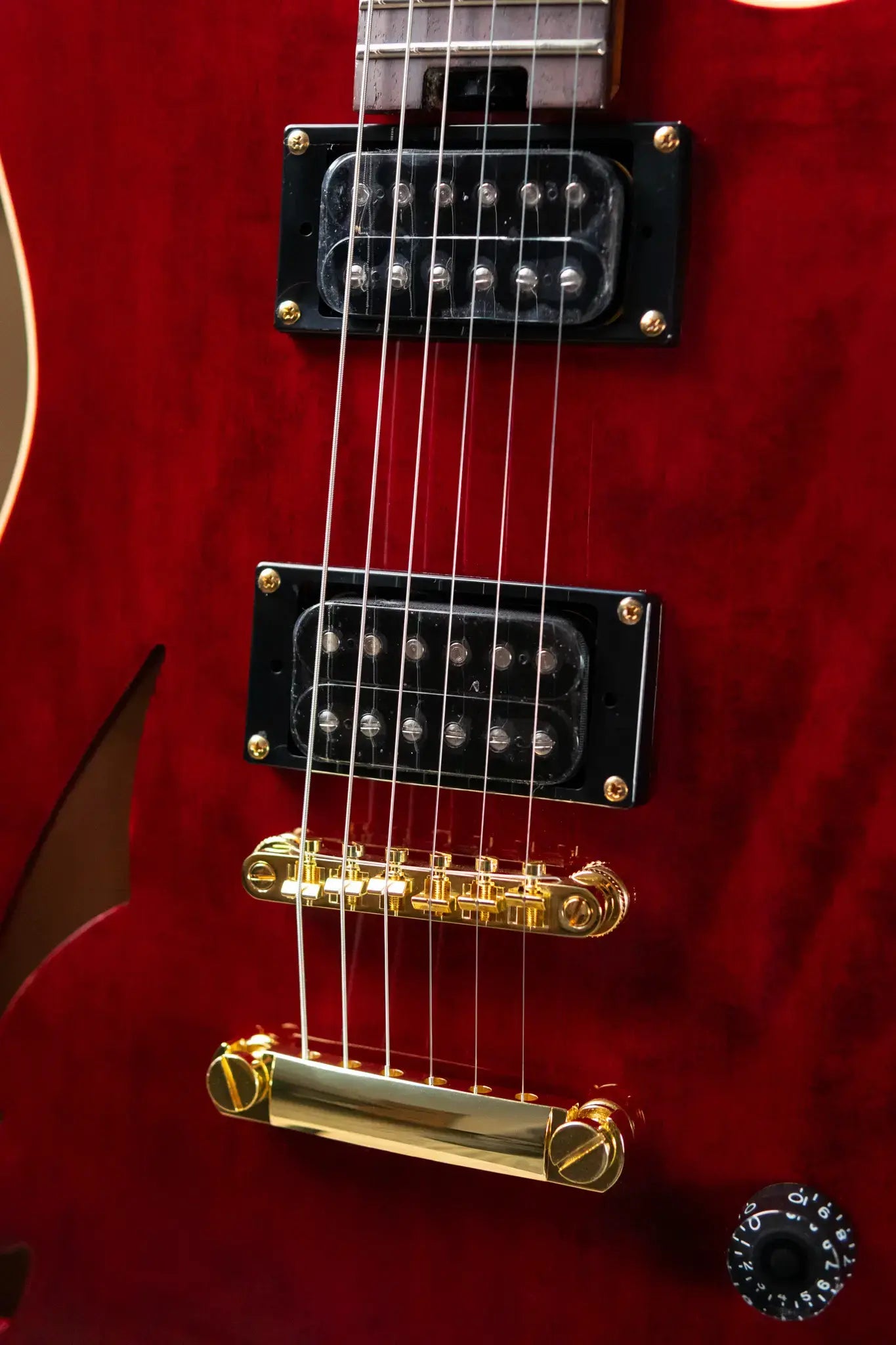 EVH SA-126 Standard Semi-Hollow Electric Guitar - Wine Red
