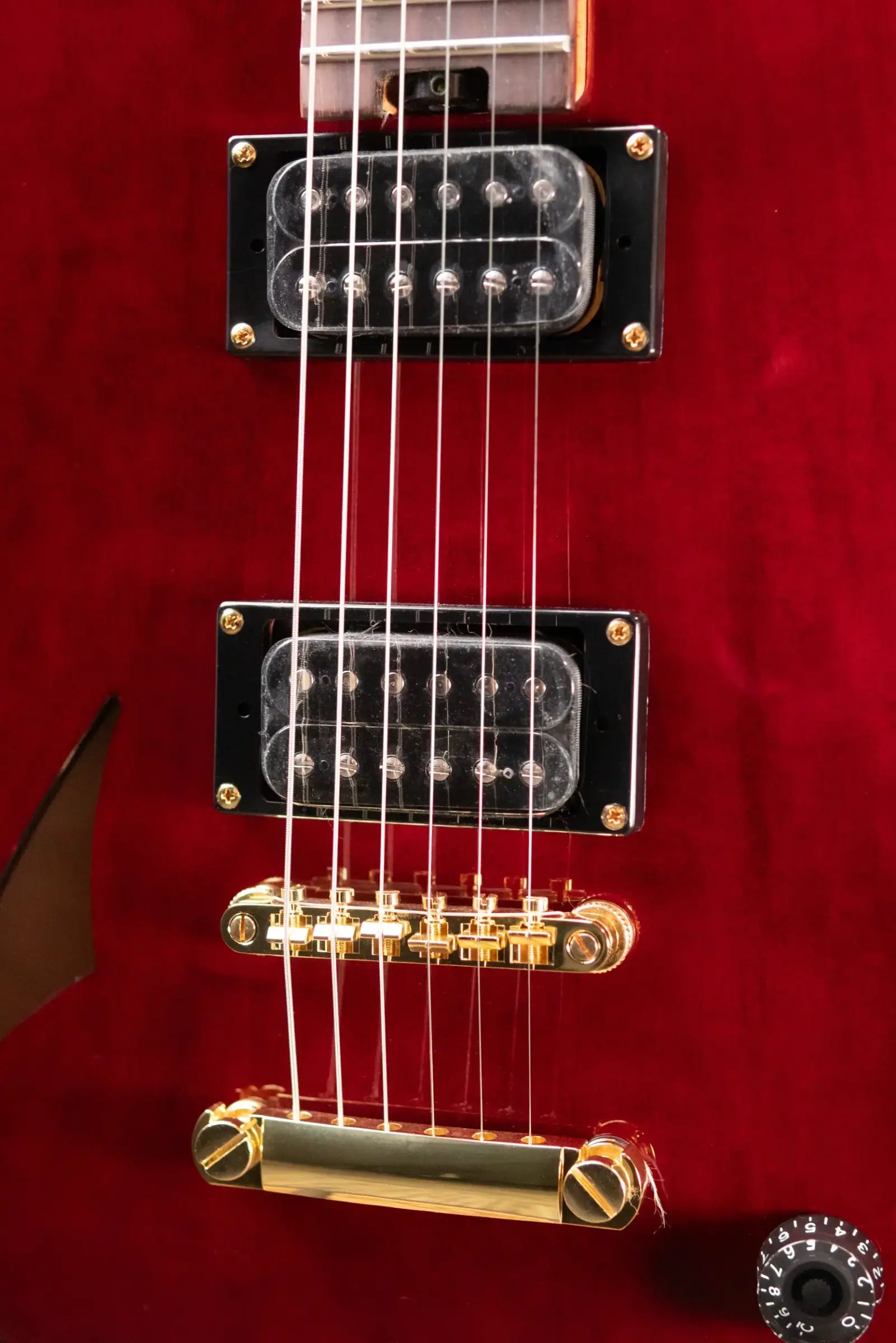 EVH SA-126 Standard Semi-Hollow Electric Guitar - Wine Red
