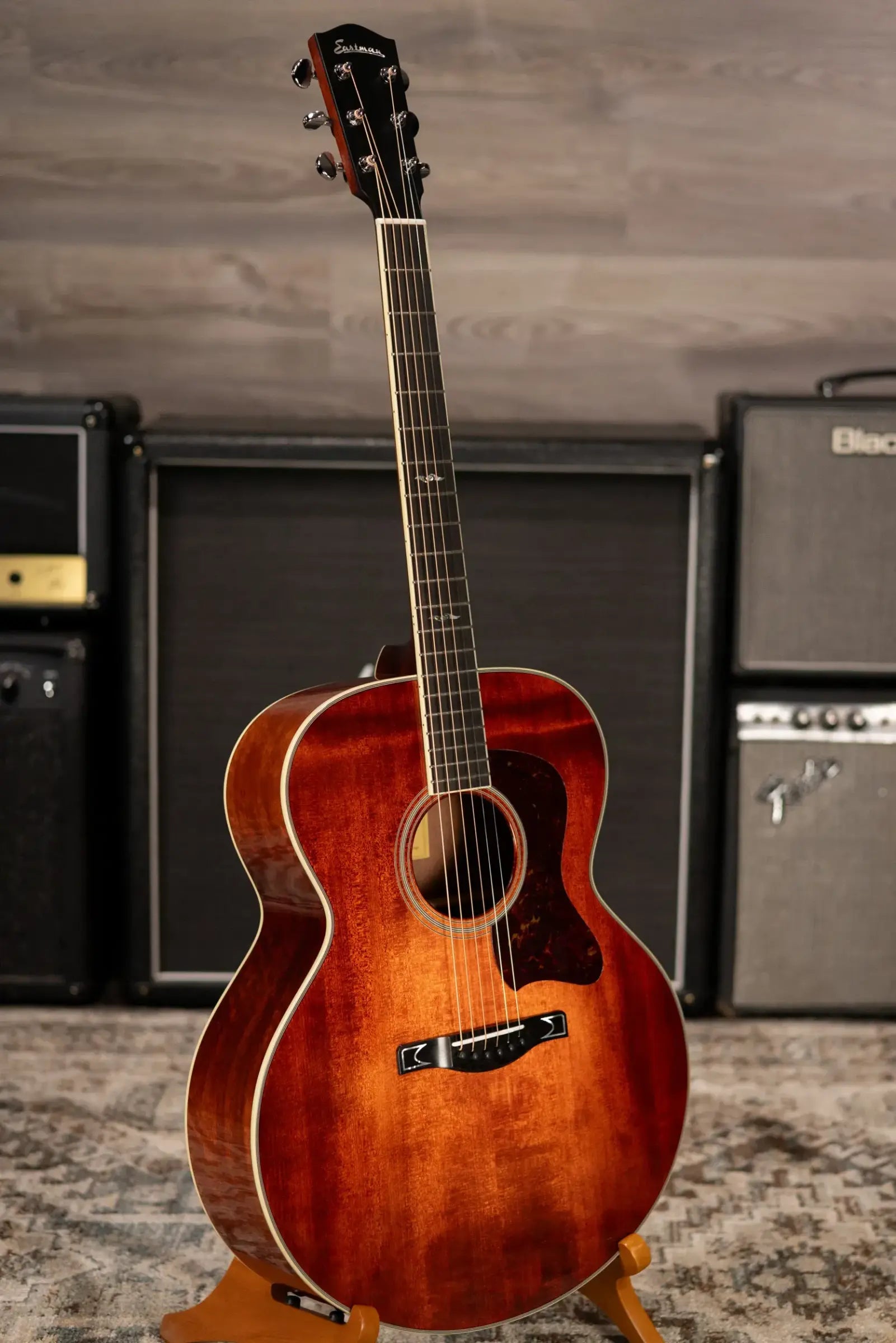 Eastman AC330E-CLA Jumbo Acoustic/Electric Guitar - Classic with Hardshell Case