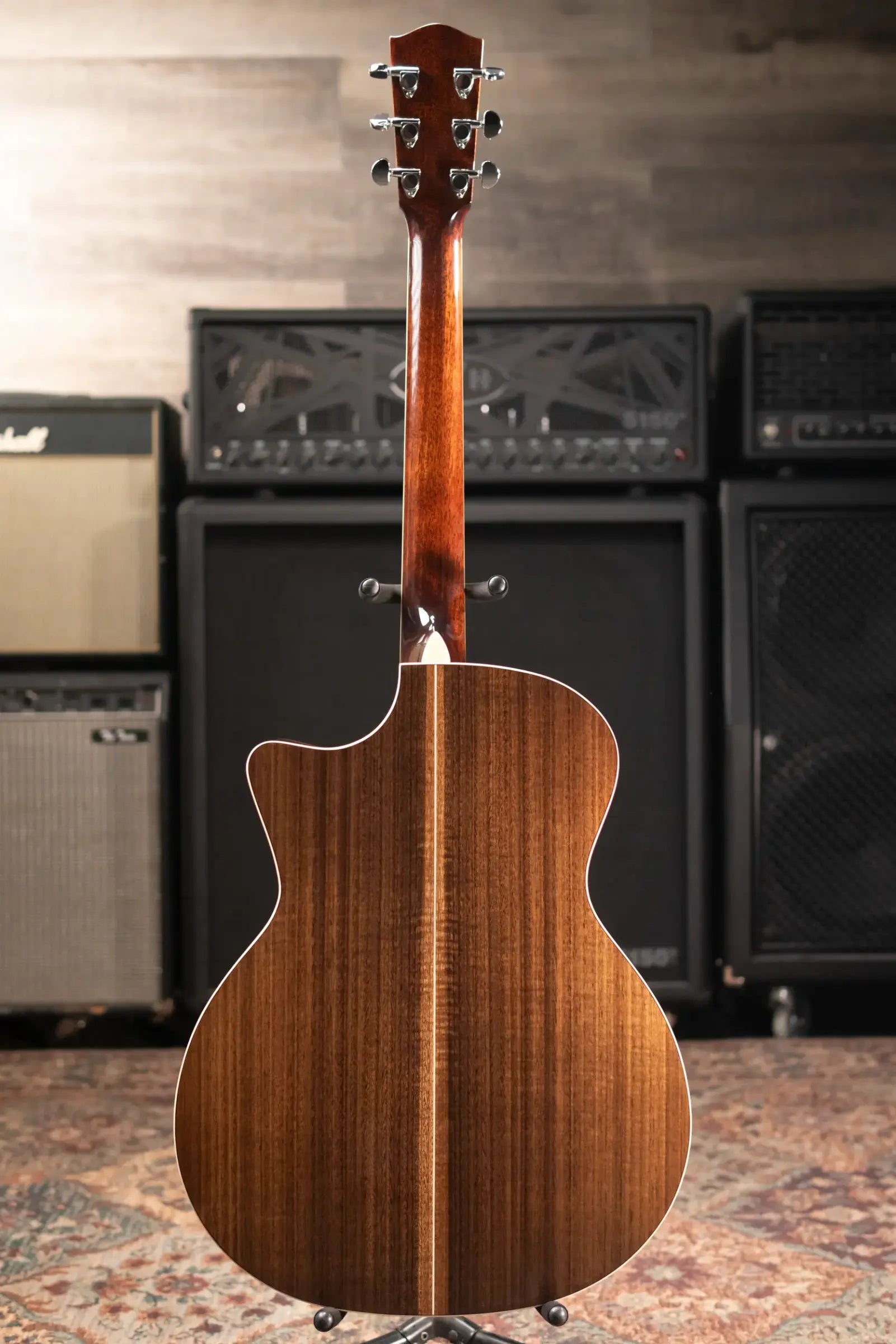 Eastman AC422CE-AE Acoustic/Electric Guitar with Hardshell Case