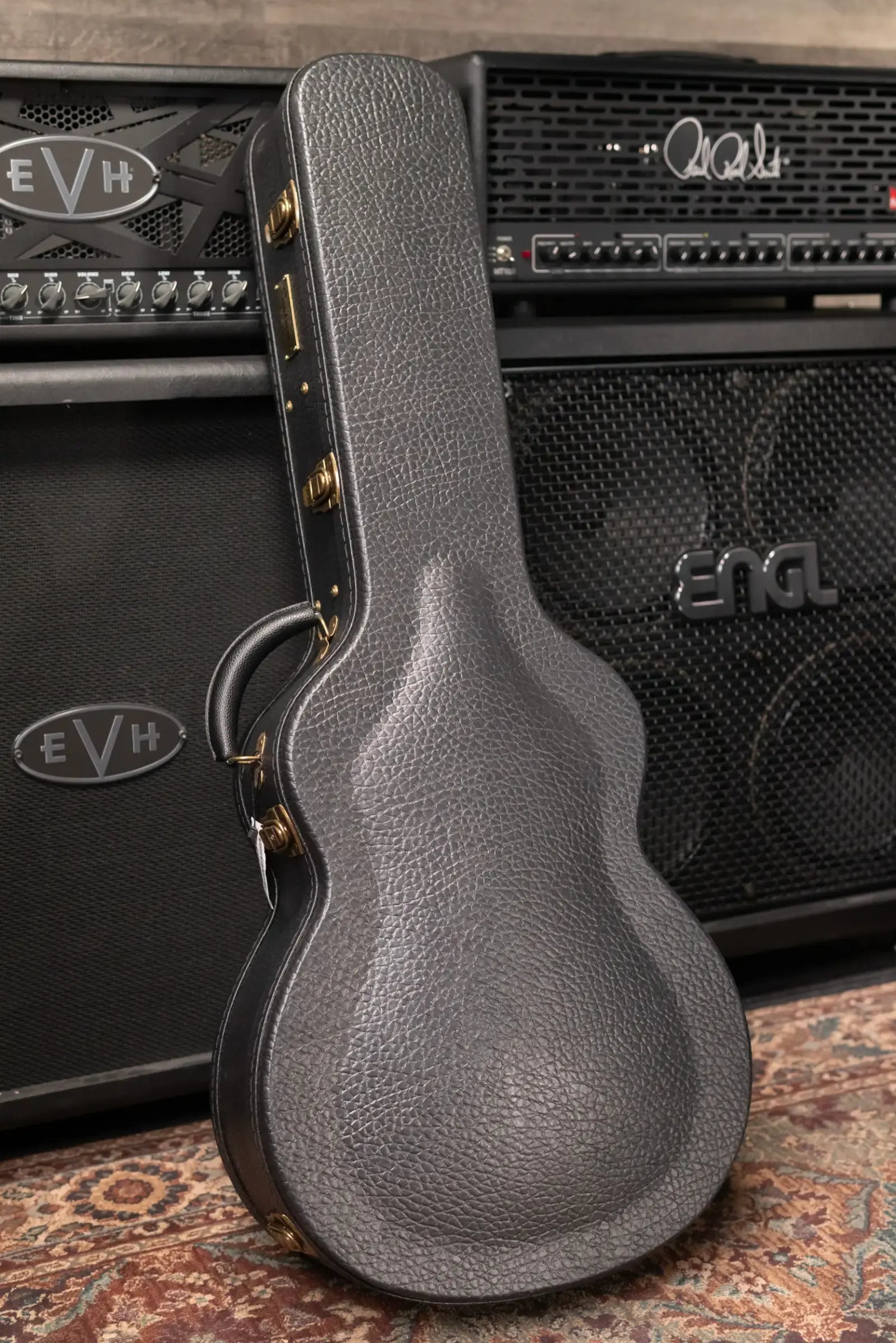 Eastman AC422CE-AE Acoustic/Electric Guitar with Hardshell Case