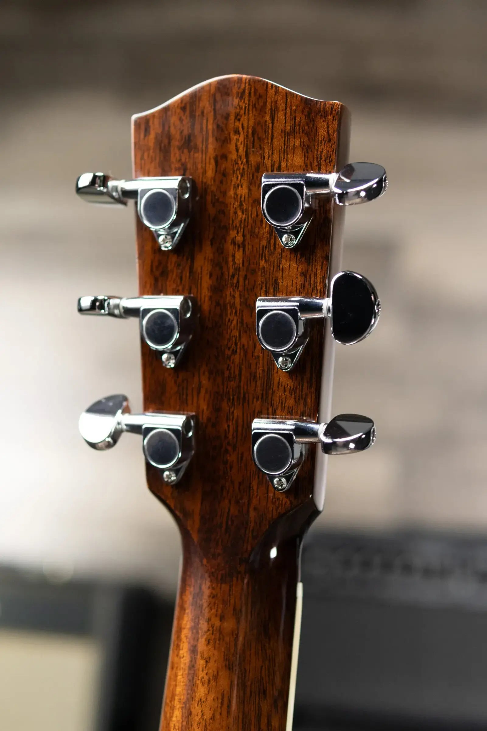 Eastman AC422LCE Left-Handed Grand Auditorium Acoustic/Electric Guitar with Hardshell Case