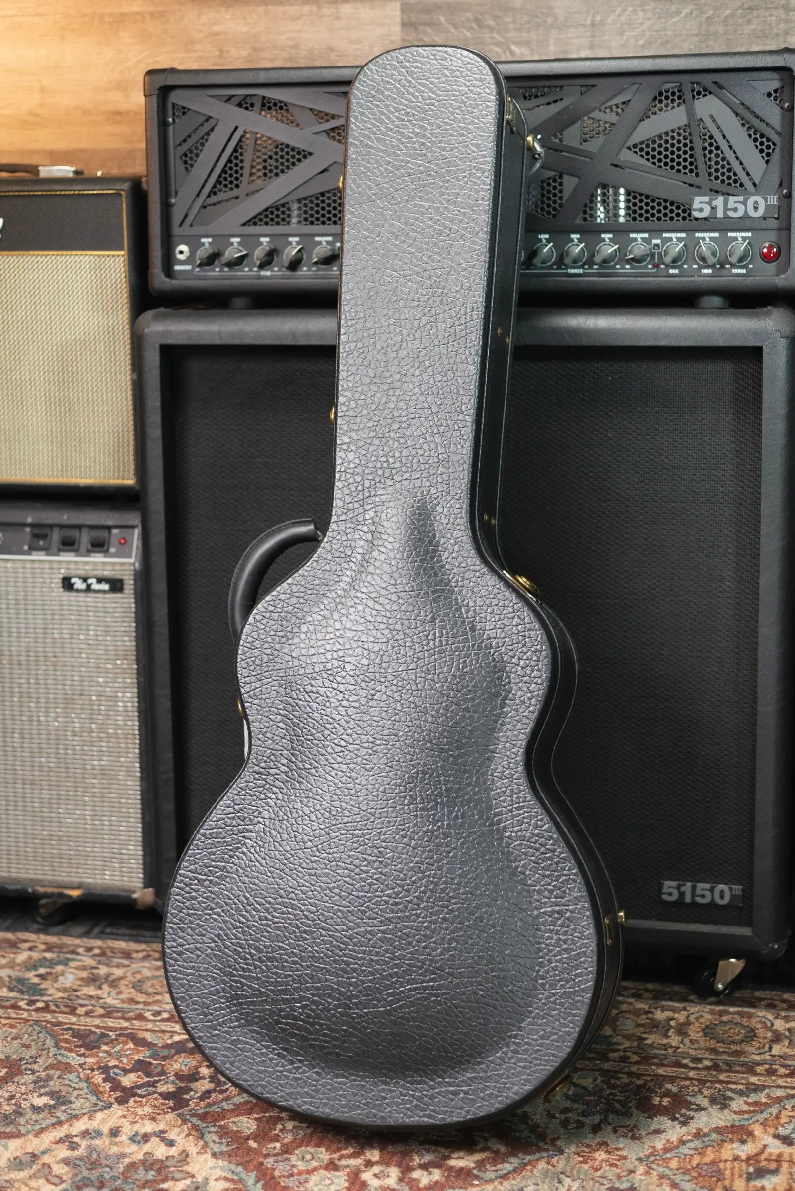 Eastman AC622CE Acoustic/Electric Guitar with Hardshell Case