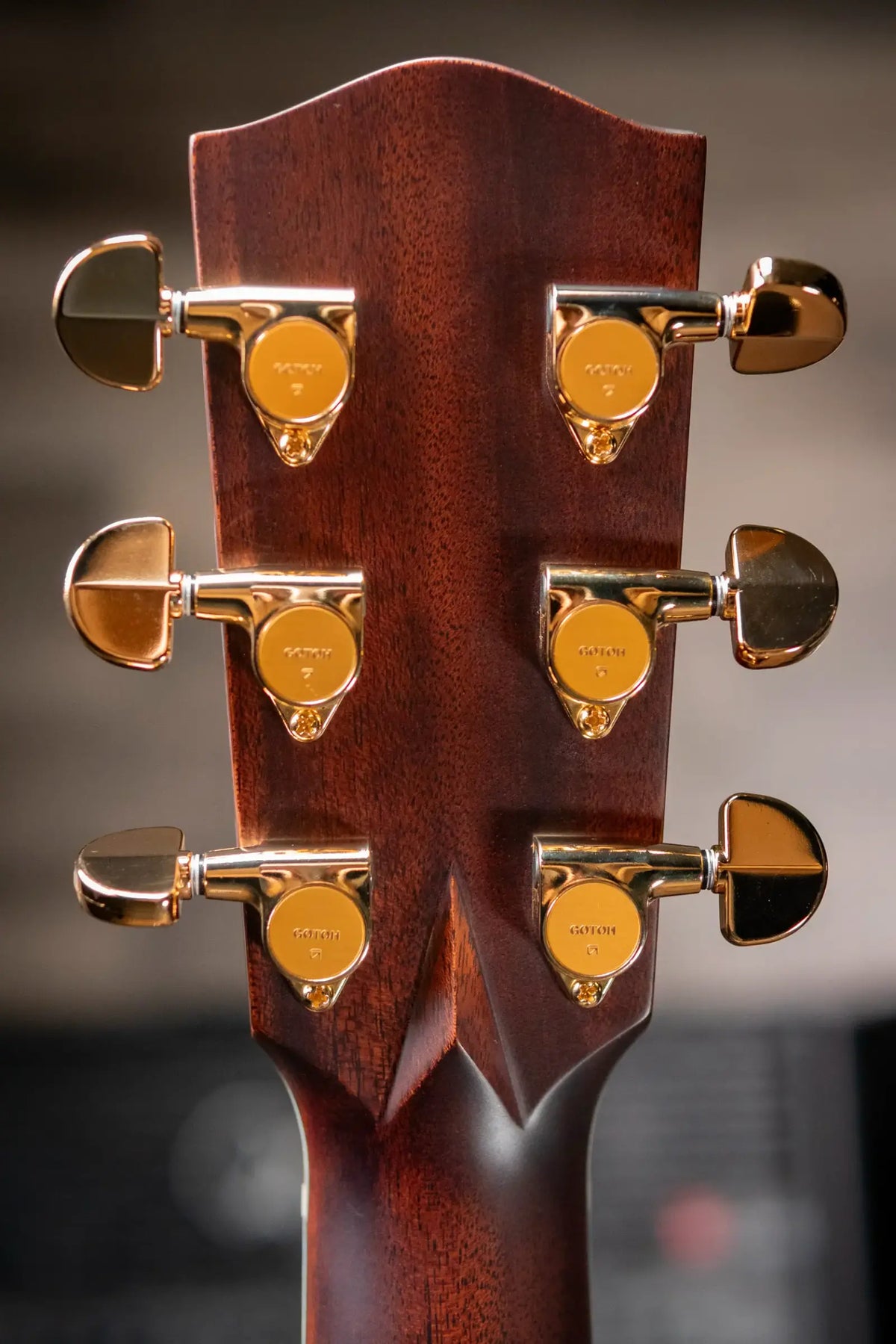 Eastman AC722CE-DF Grand Auditorium Acoustic/Electric Guitar - Dakota Fade with Hardshell Case