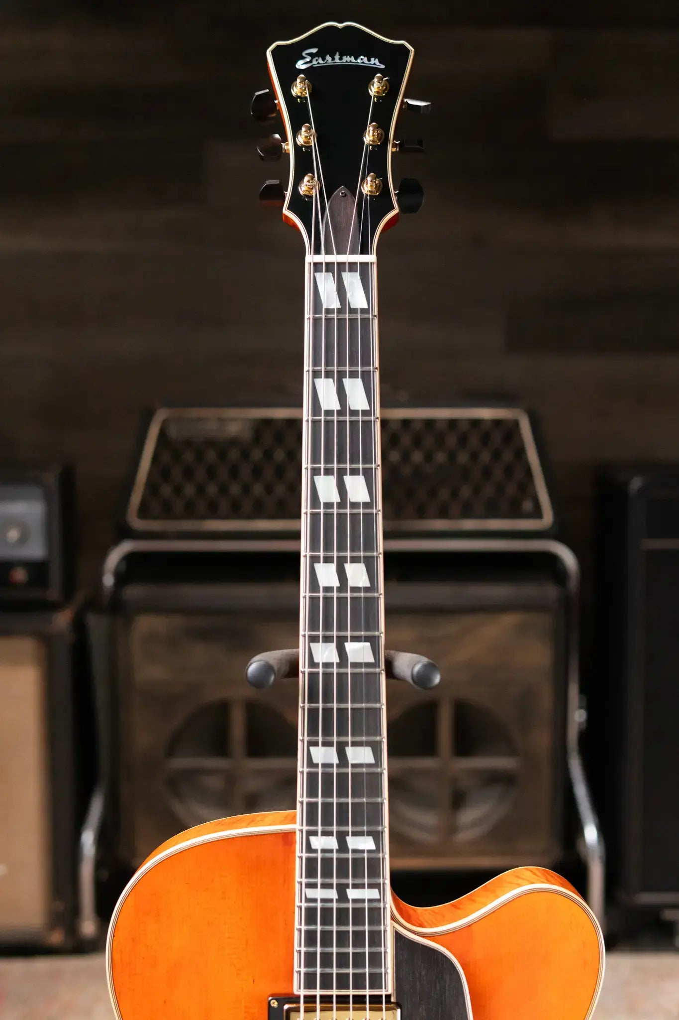 Eastman AR580CE-HB Archtop Electric Guitar - Honey Burst with Hardshell Case