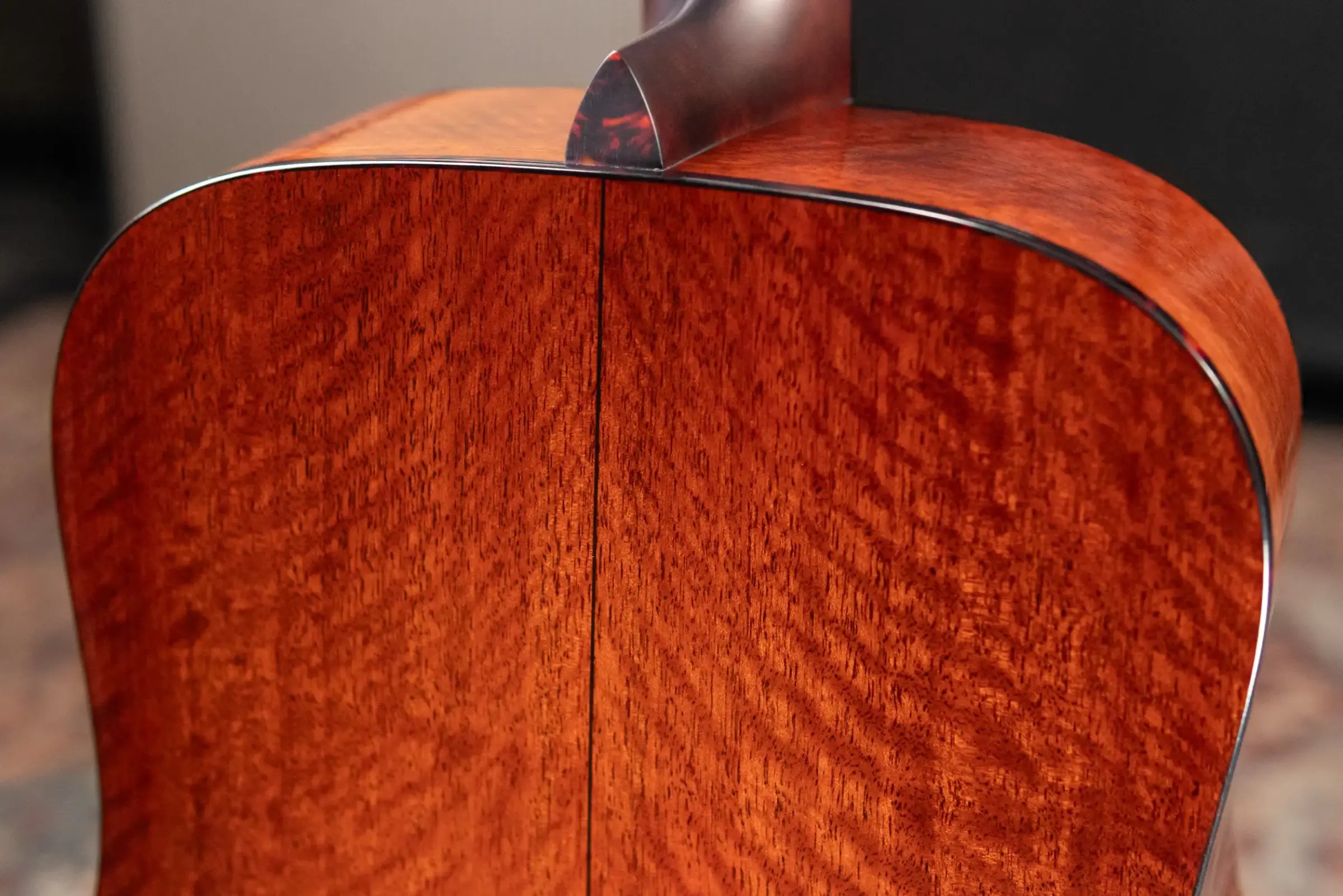 Eastman E10D-TC Dreadnought Acoustic Guitar with Hardshell Case