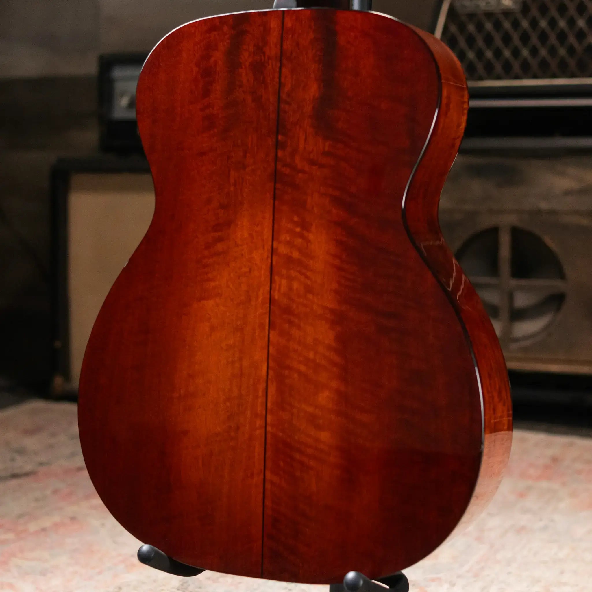 Eastman E10OM-TC Acoustic Guitar with Hardshell Case - Floor Model