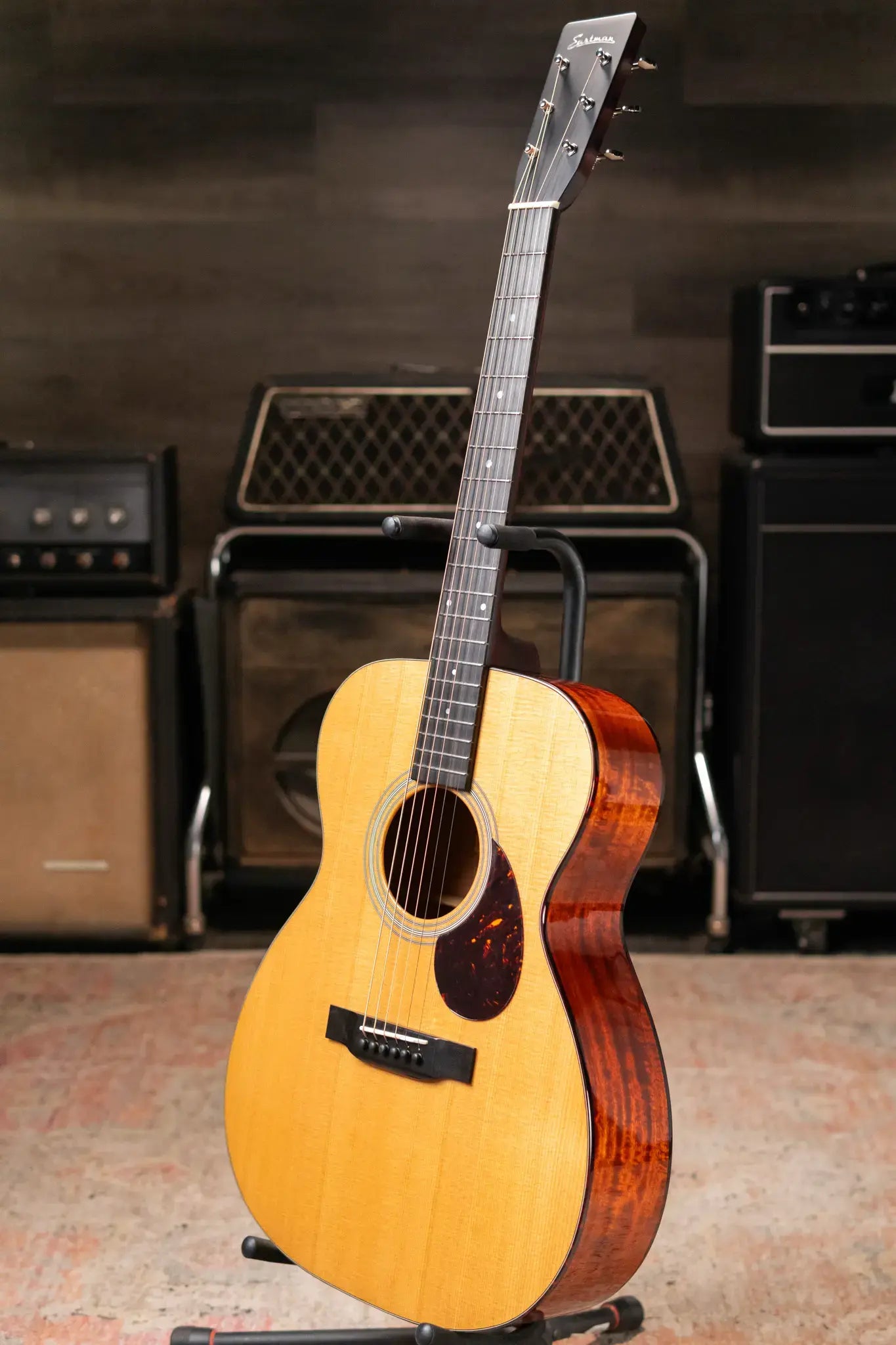 Eastman E10OM-TC Acoustic Guitar with Hardshell Case - Floor Model