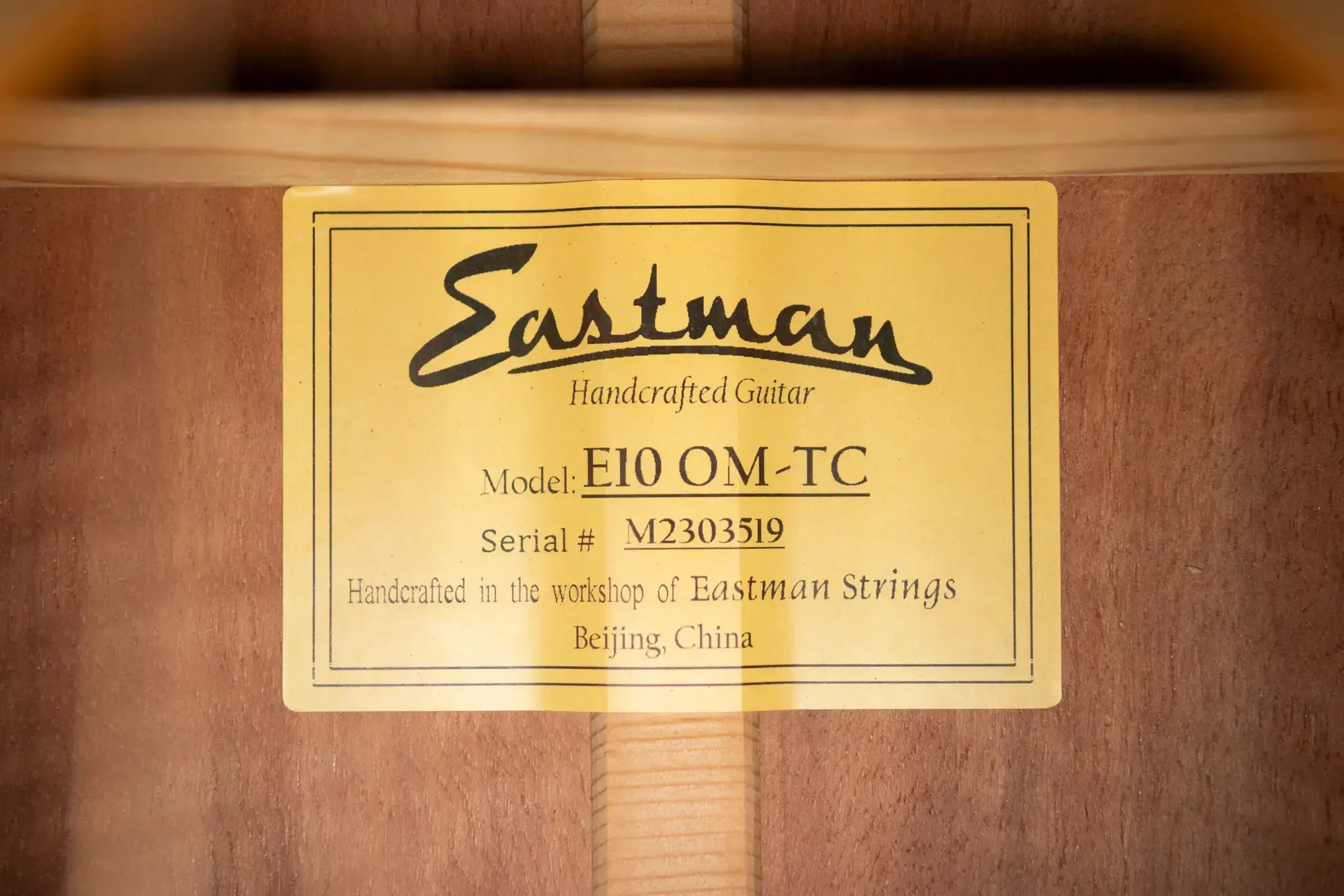 Eastman E10OM-TC Acoustic Guitar with Hardshell Case - Floor Model