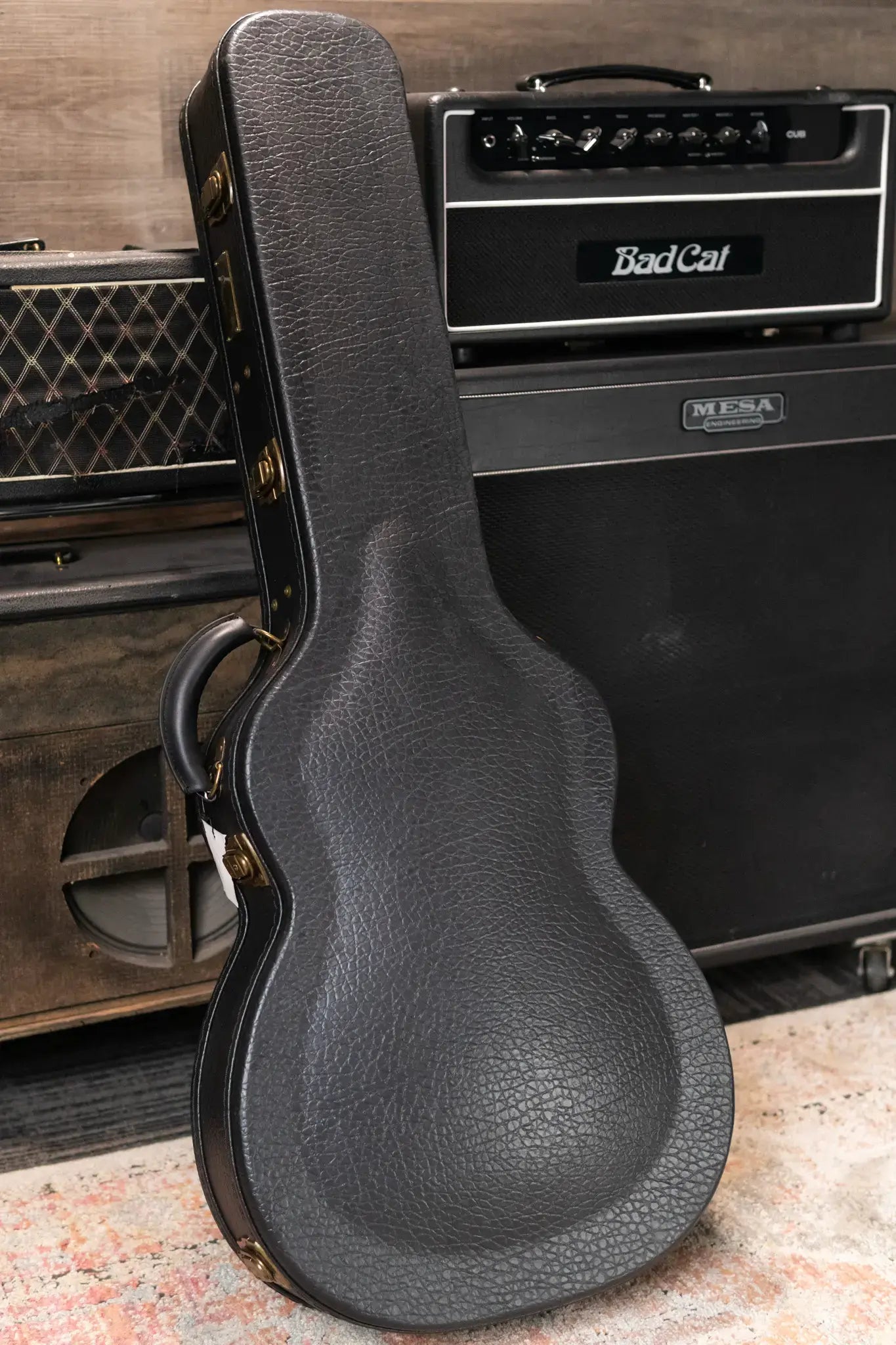 Eastman E10OM-TC Acoustic Guitar with Hardshell Case - Floor Model