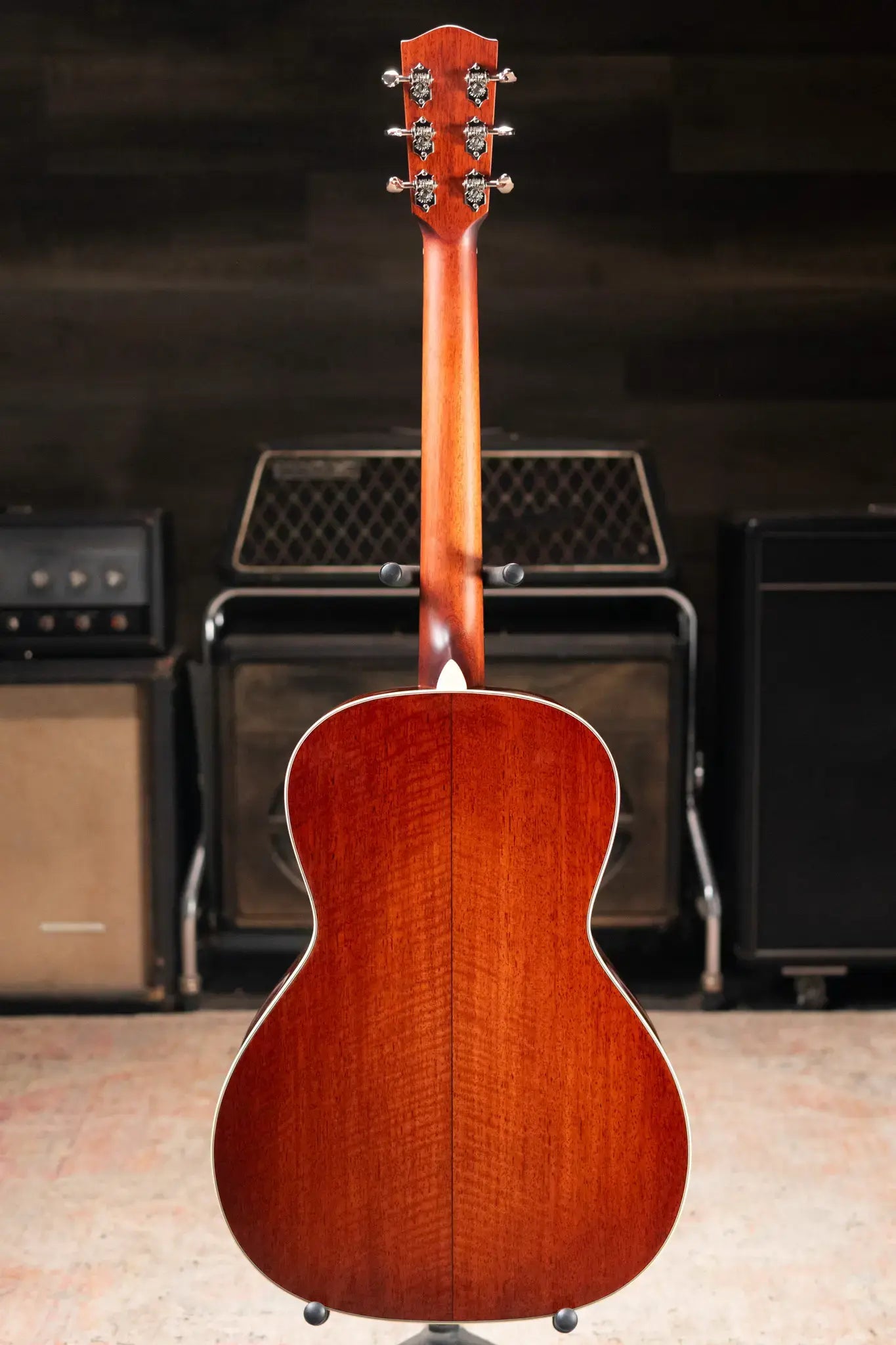 Eastman E10 OOSS-TC Acoustic Guitar - Sunburst with Hardshell Case