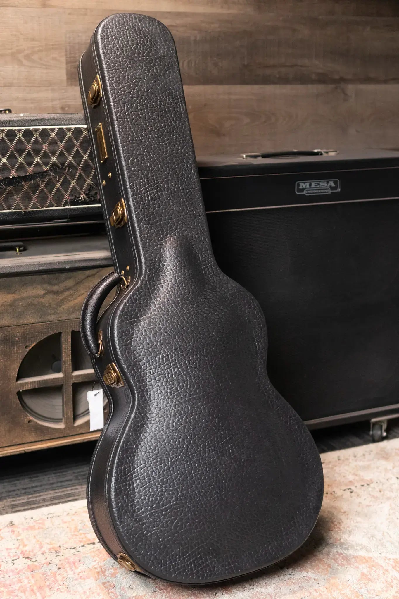 Eastman E10 OOSS-TC Acoustic Guitar - Sunburst with Hardshell Case