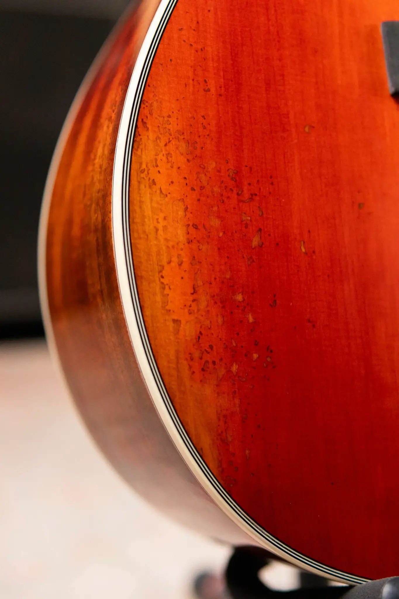 Eastman E10OOSS/V Slope Shoulder Acoustic Guitar - Antique Varnish with Hardshell Case