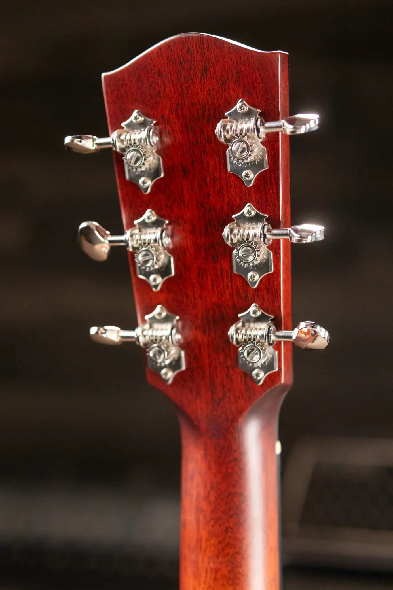 Eastman E10SS-TC Dreadnought Acoustic Guitar - Sunburst with Hardshell Case