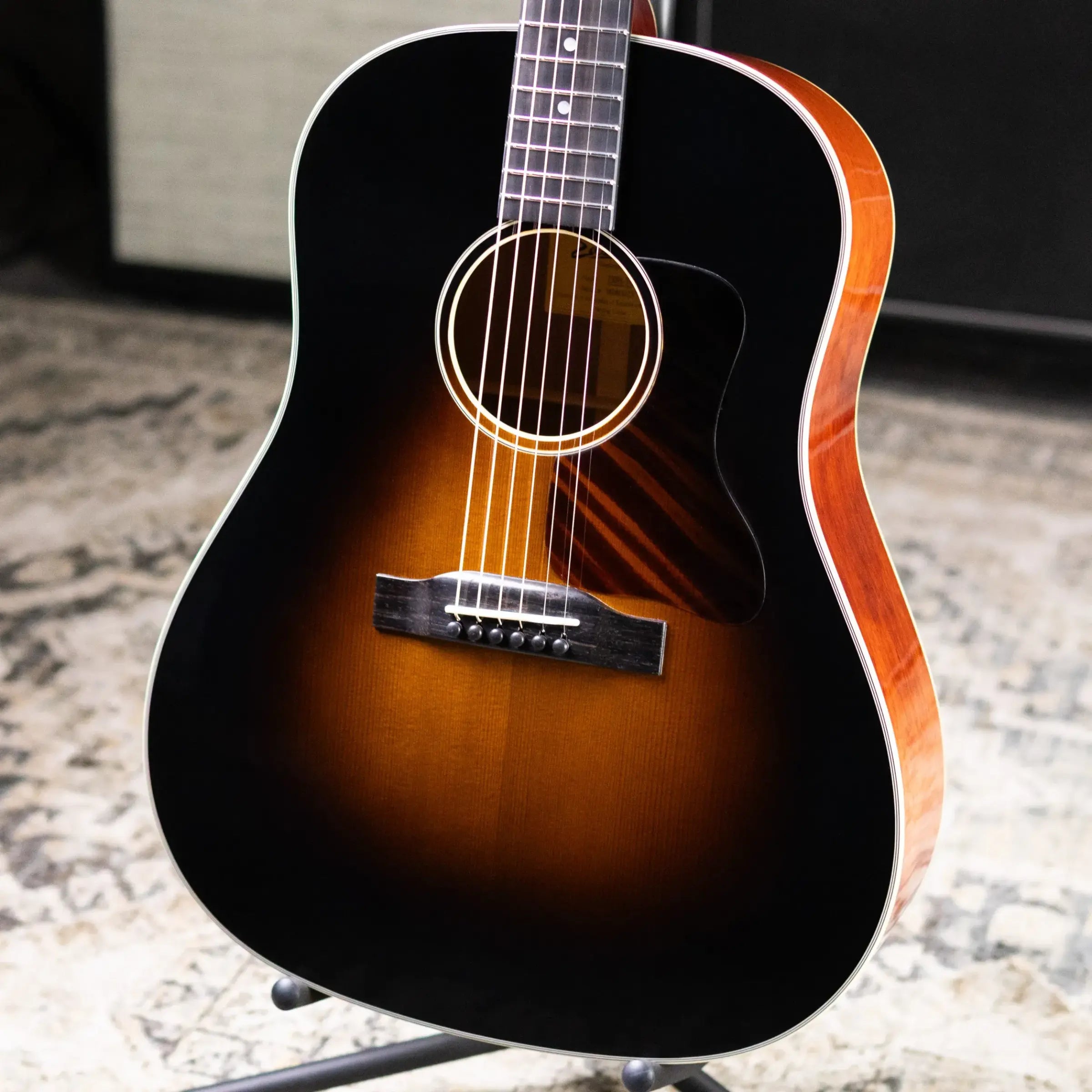 Eastman E10SS-TC Thermo-Cured Dreadnought Acoustic Guitar - Sunburst with Hardshell Case