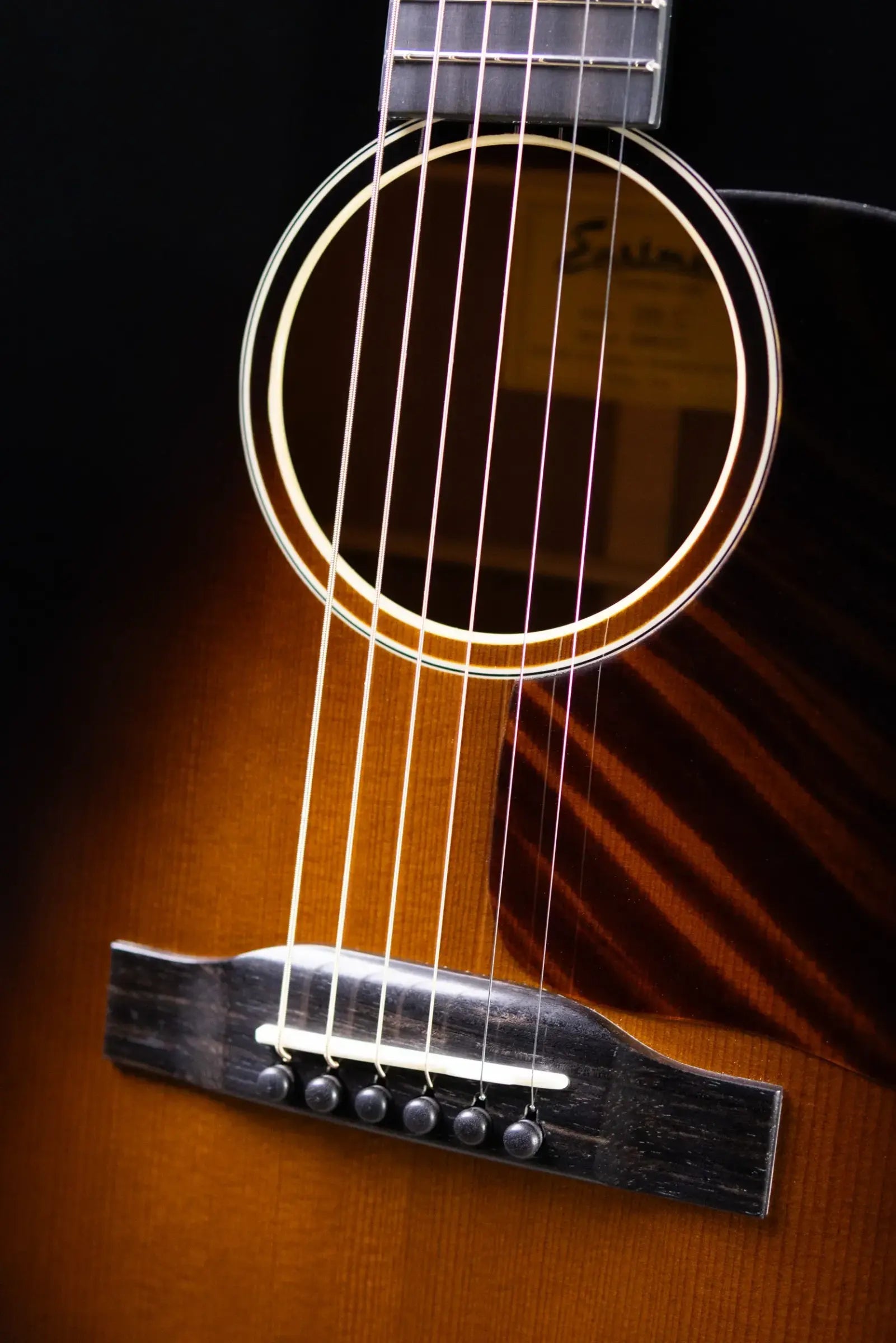 Eastman E10SS-TC Thermo-Cured Dreadnought Acoustic Guitar - Sunburst with Hardshell Case