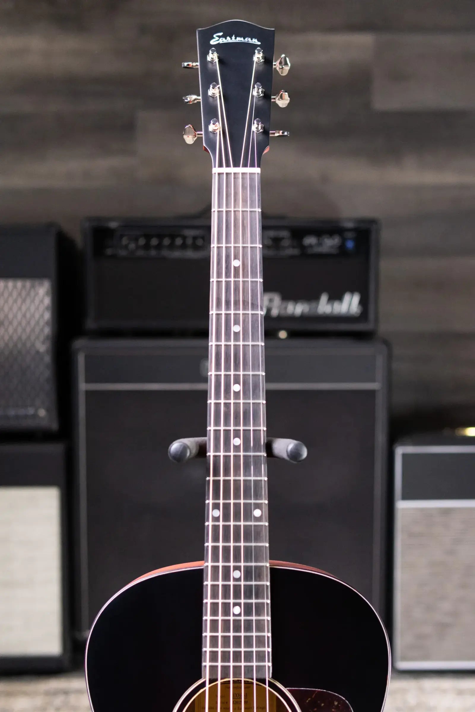 Eastman E1OOSS-SB Acoustic Guitar - Sunburst with Gig Bag