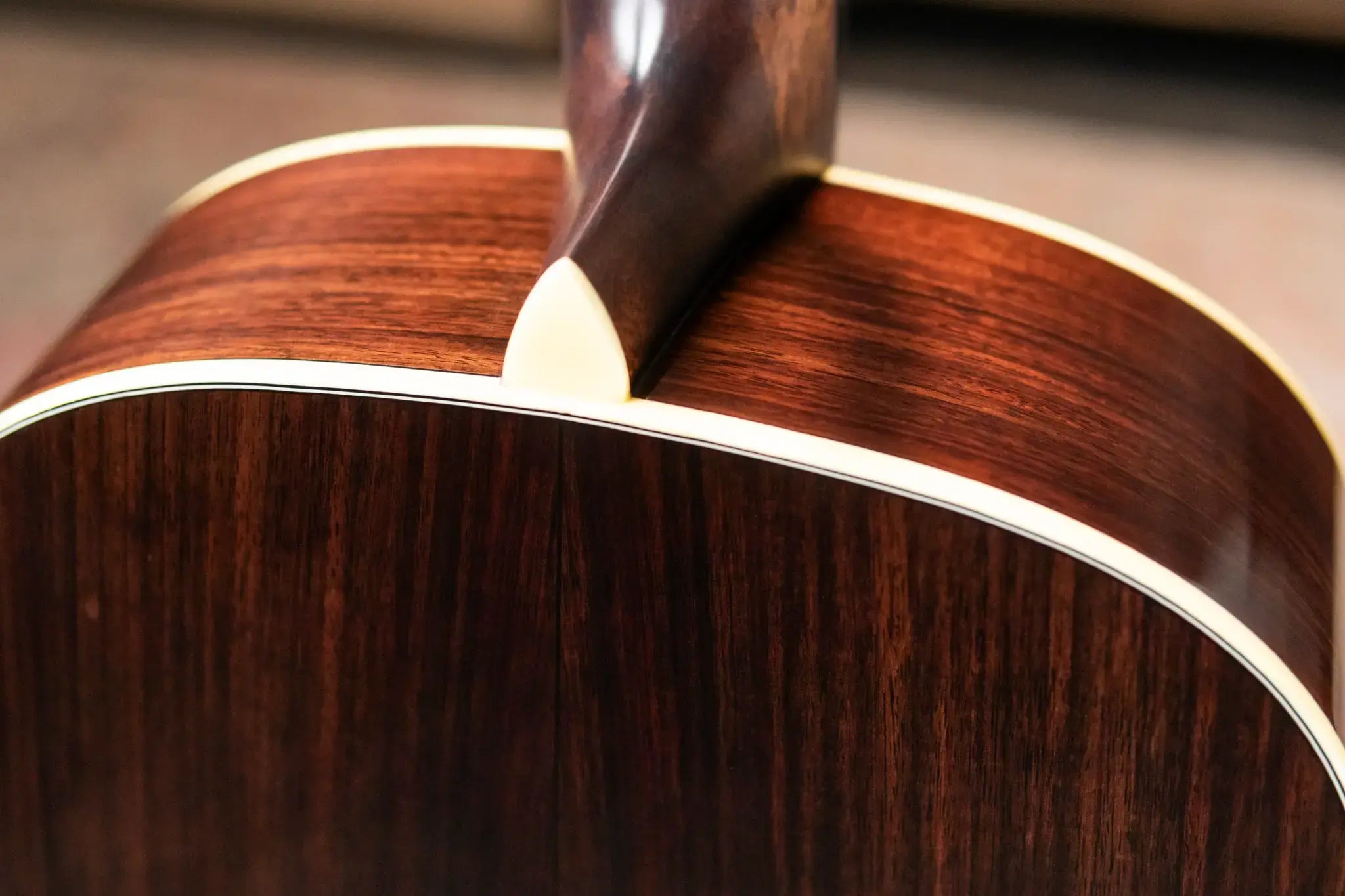 Eastman E20SS-TC Dreadnought Acoustic with Hardshell Case