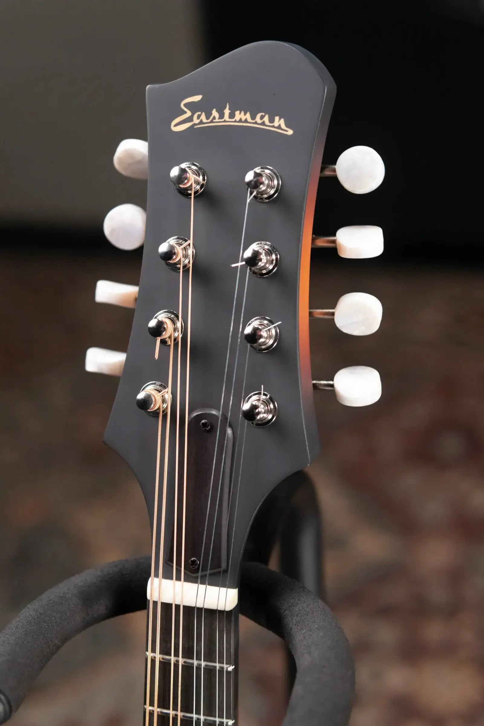 Eastman MD305E-SB A-Style Acoustic/Electric Mandolin - Sunburst with Gig Bag