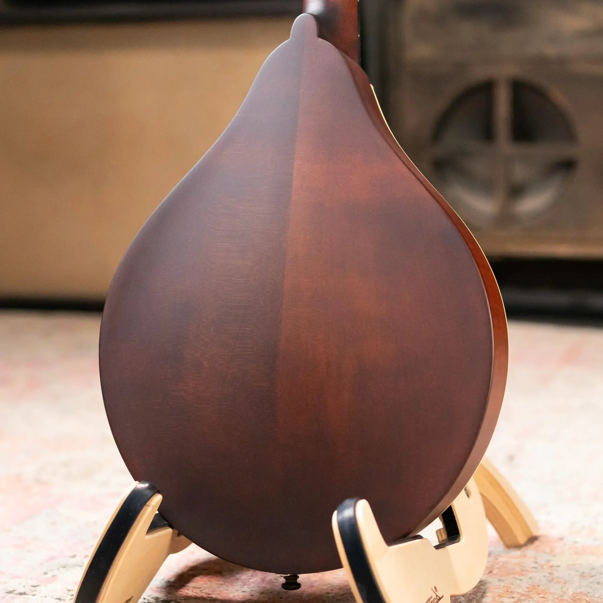 Eastman MD305 A-Style Mandolin, Classic Finish with Soft Case