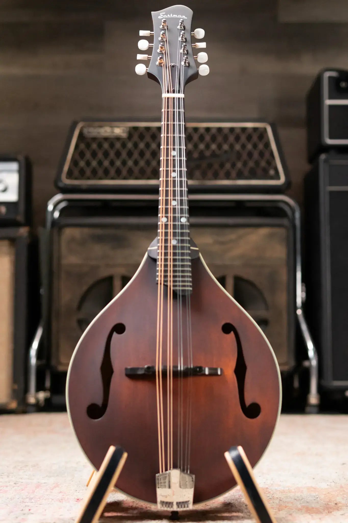 Eastman MD305 A-Style Mandolin, Classic Finish with Soft Case